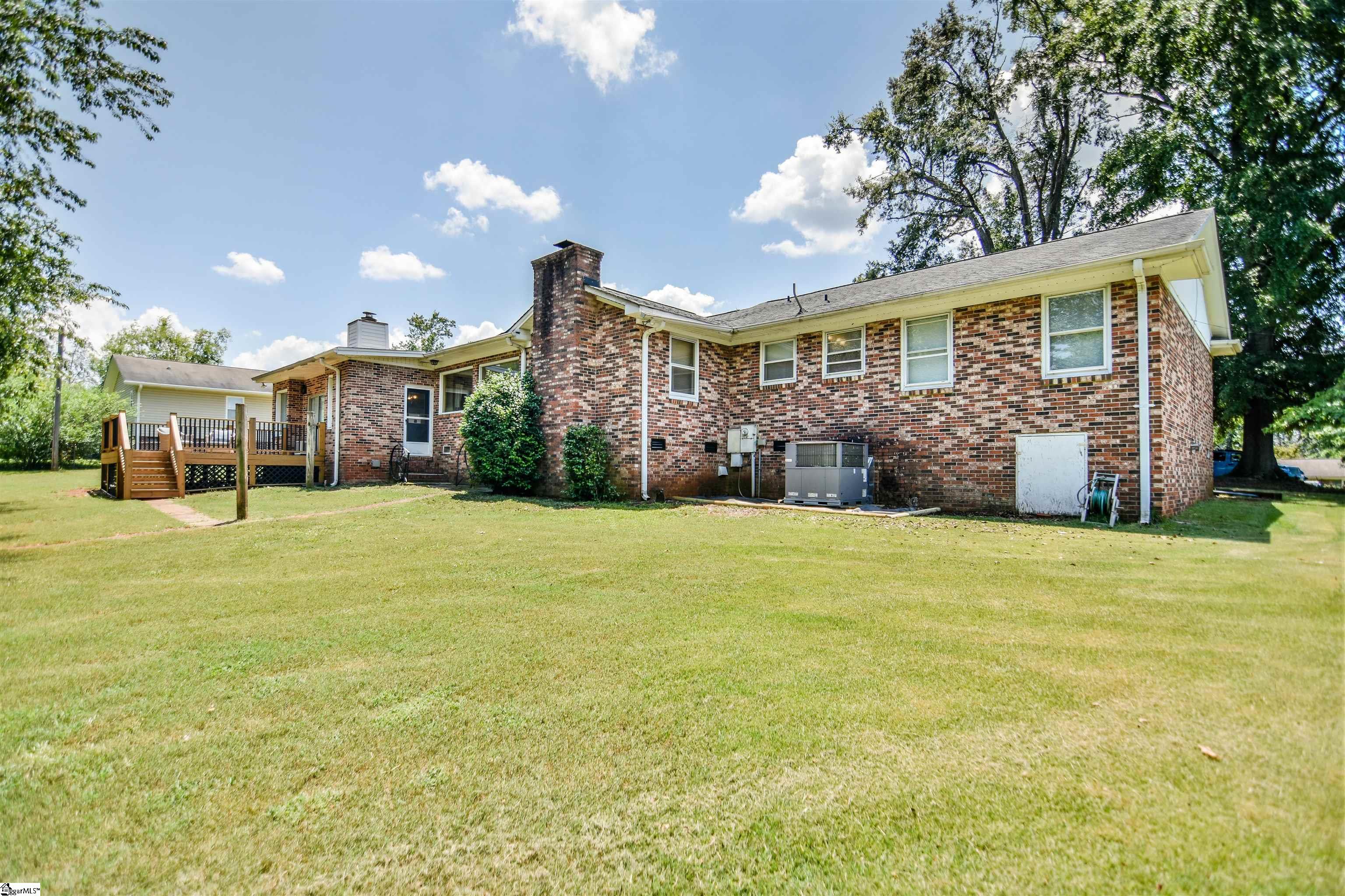 118 Knollview Drive Greenville, SC 29611