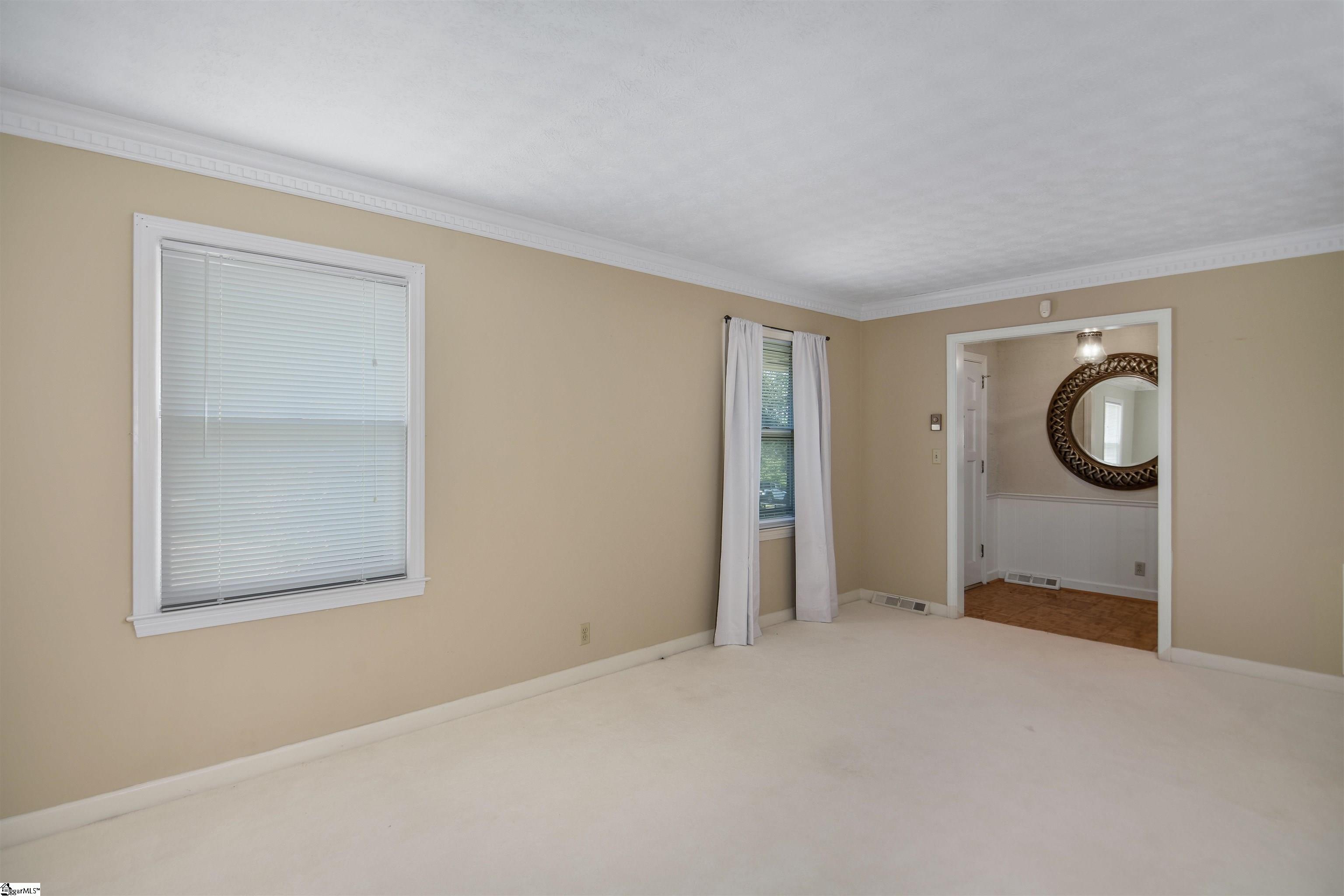 118 Knollview Drive Greenville, SC 29611