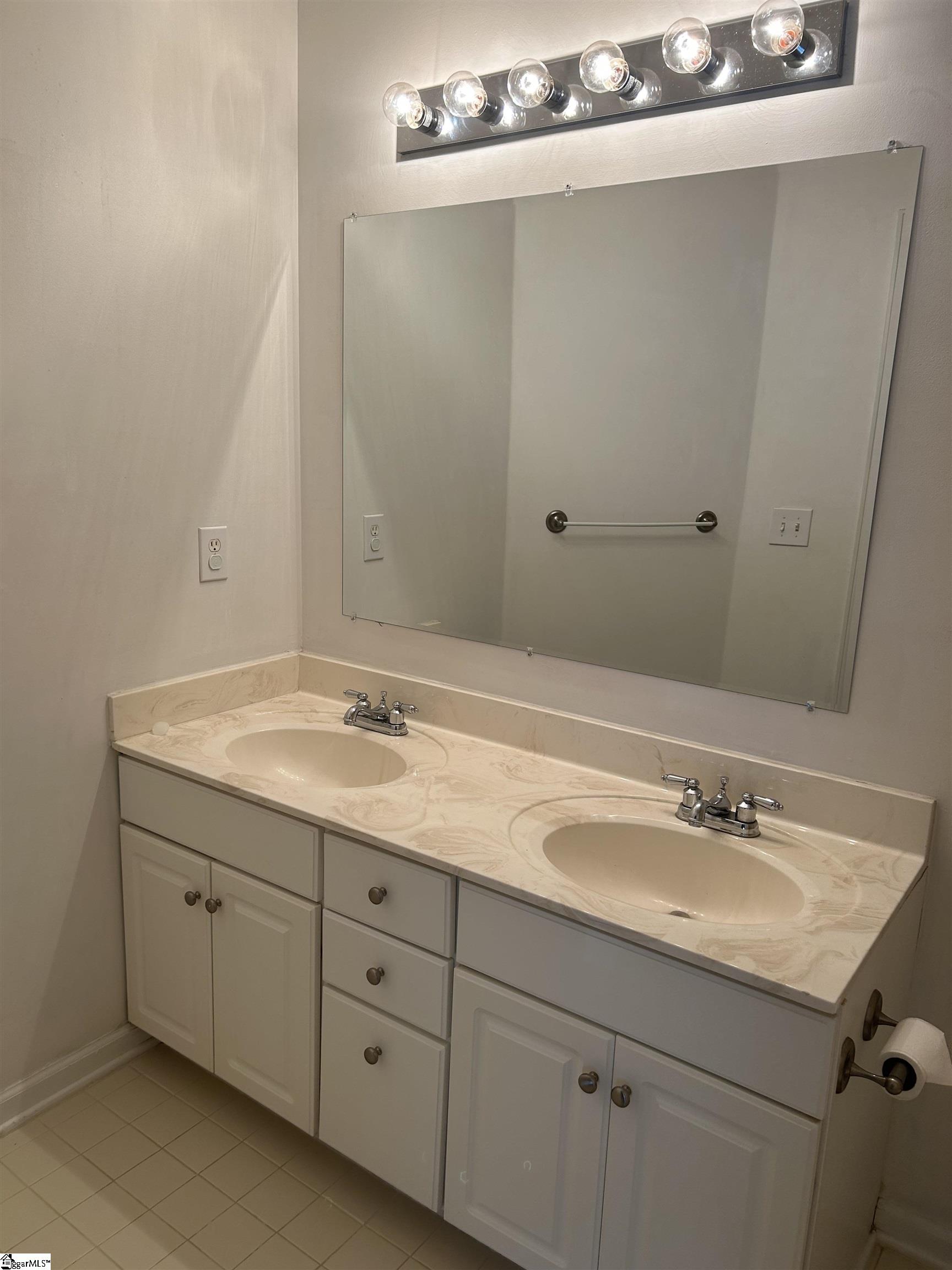 5 Riverton Court Greer, SC 29650