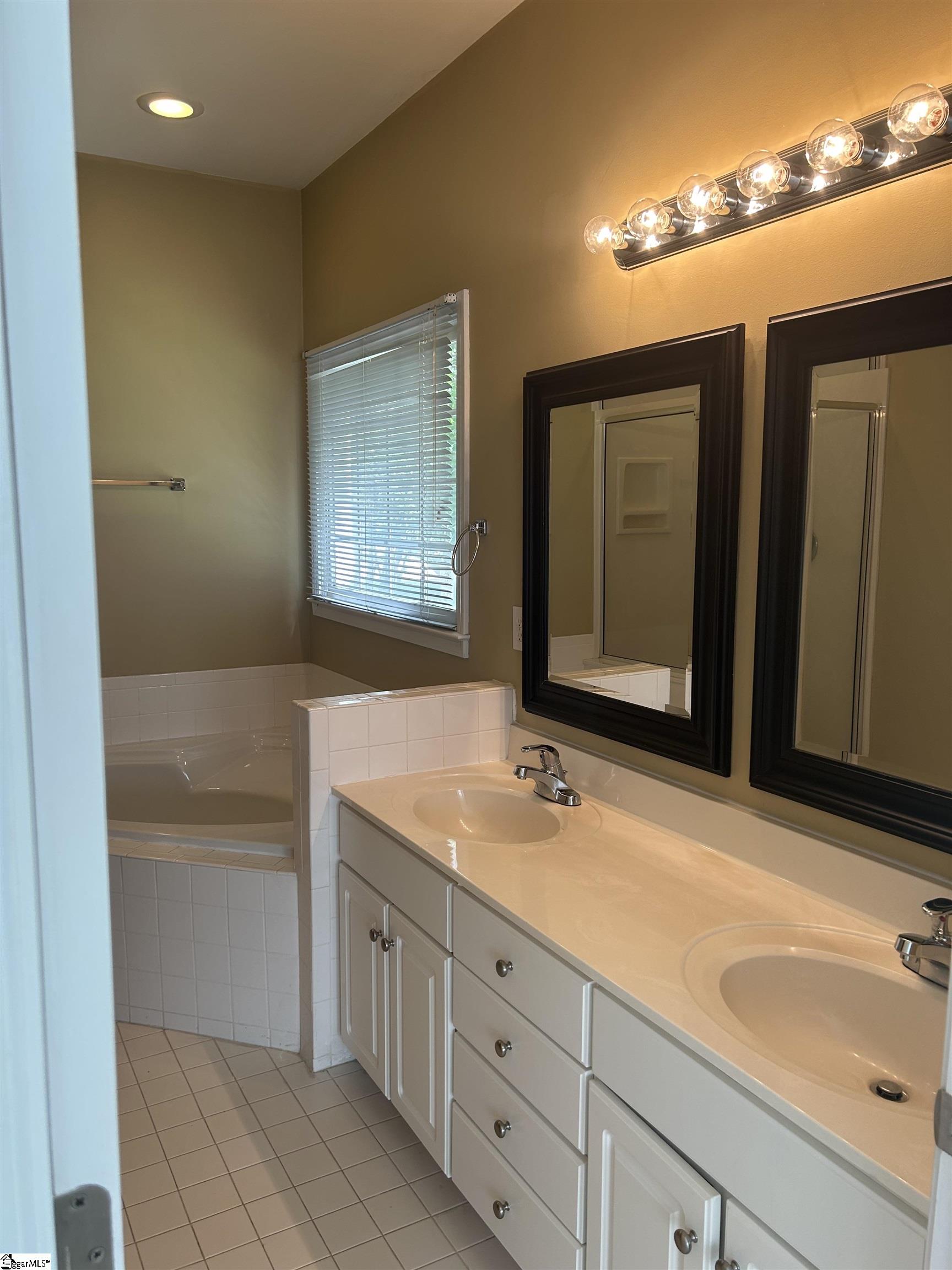 5 Riverton Court Greer, SC 29650