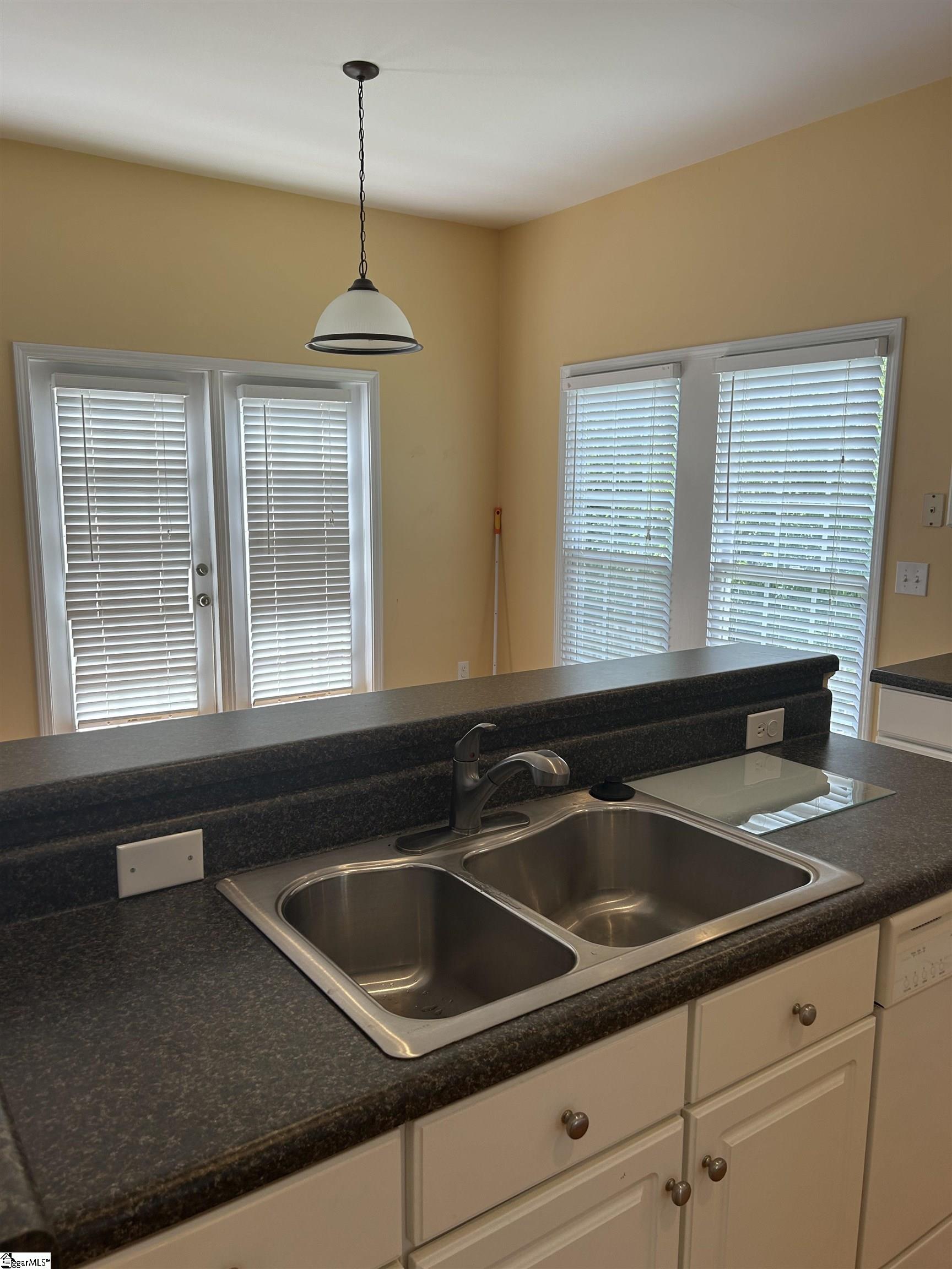 5 Riverton Court Greer, SC 29650