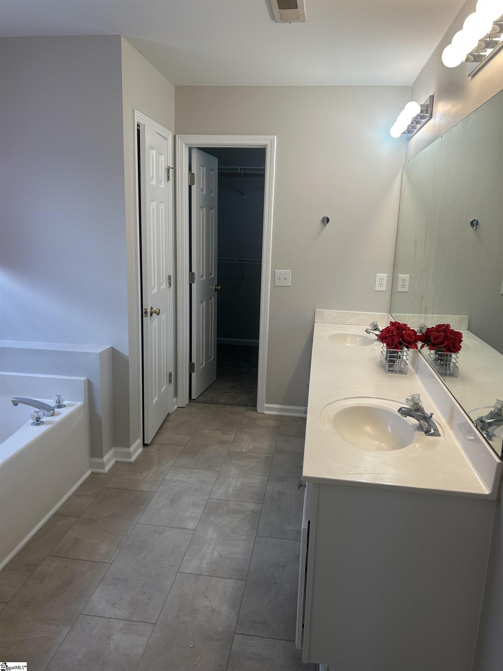 30 Halehaven Drive Simpsonville, SC 29681