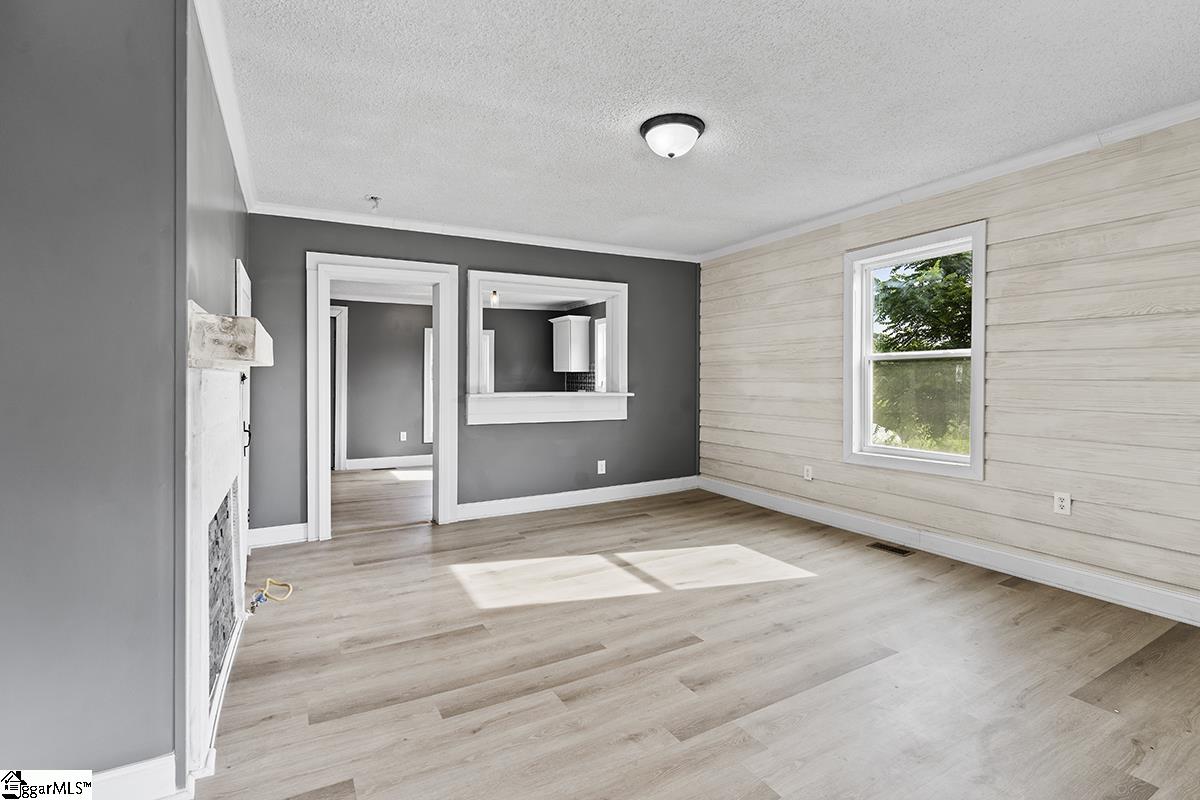 303 Beauregard Street Clinton, SC 29325