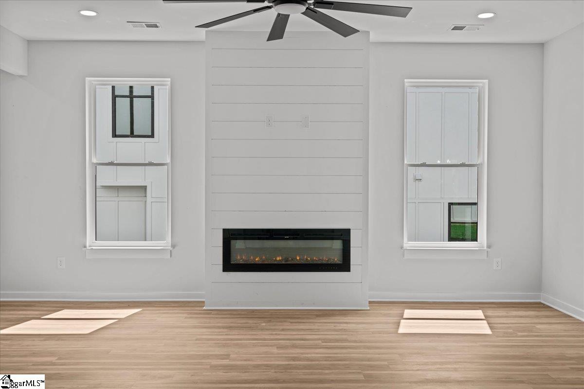 25 Harbor Drive Greenville, SC 29611