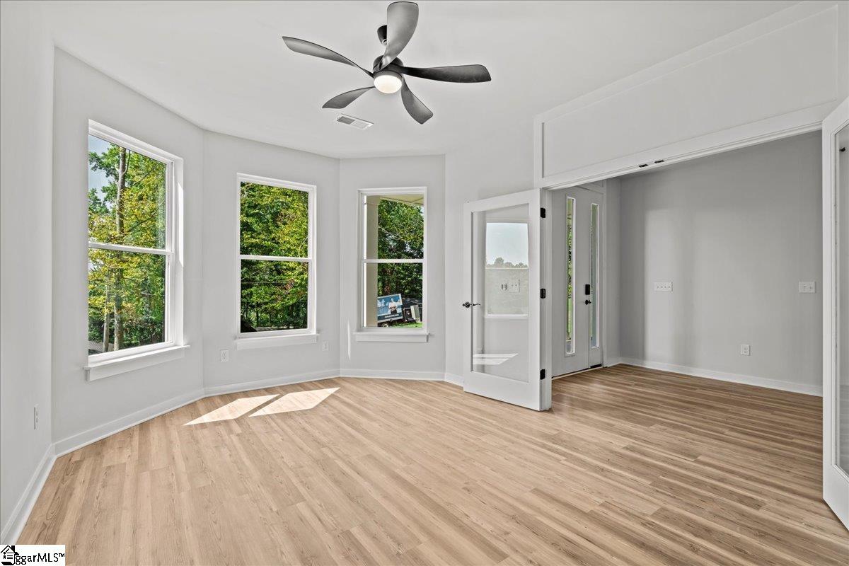 25 Harbor Drive Greenville, SC 29611
