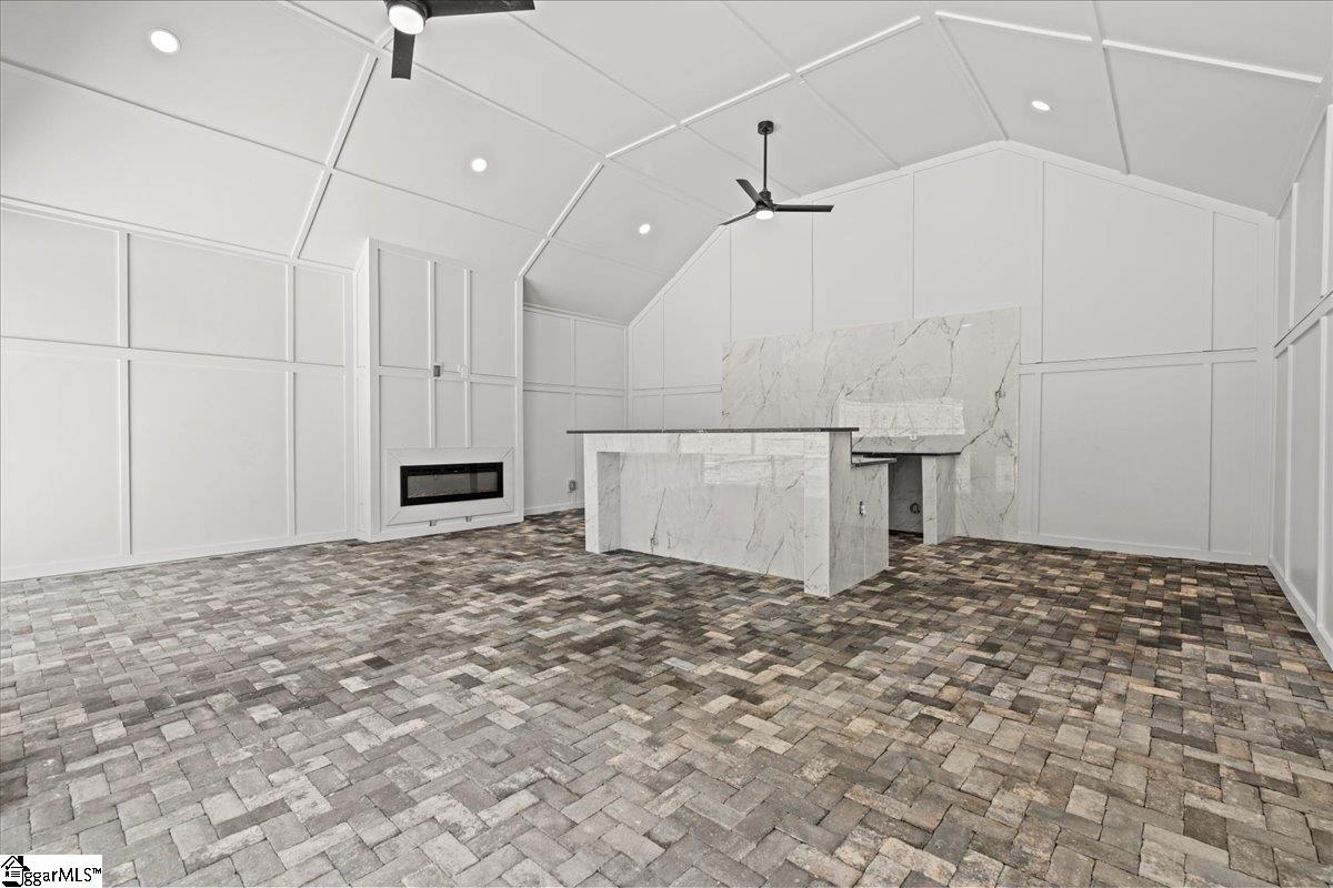 25 Harbor Drive Greenville, SC 29611