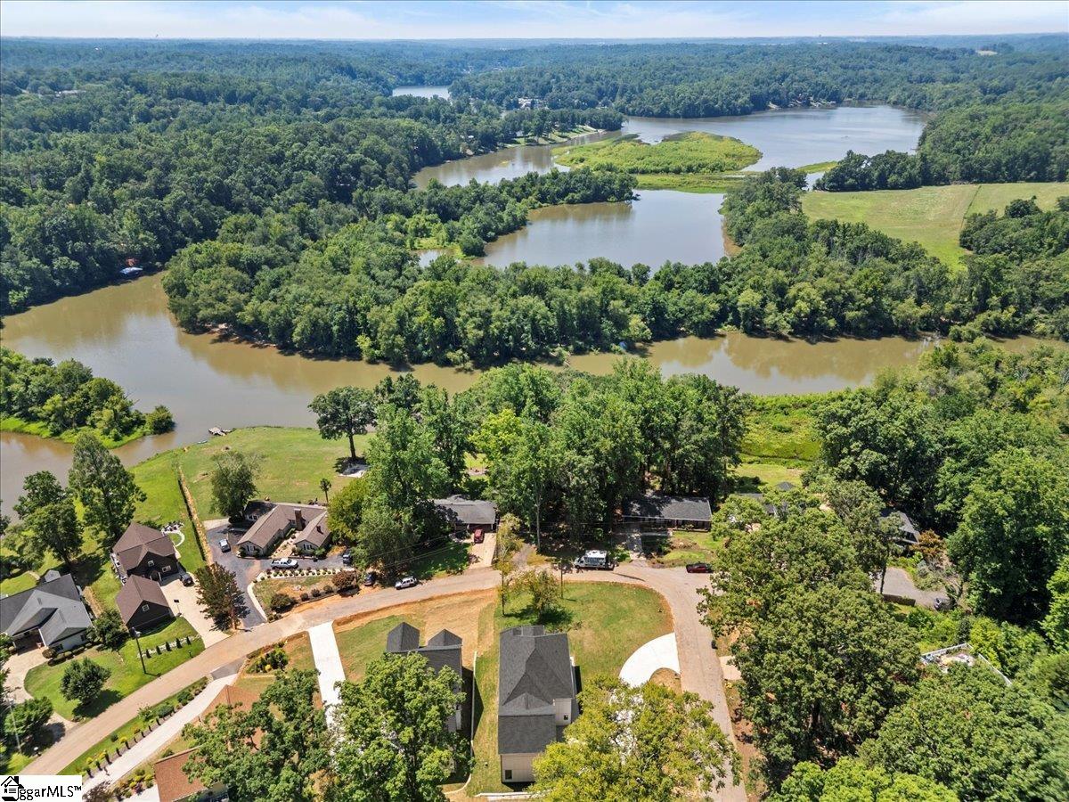 25 Harbor Drive Greenville, SC 29611