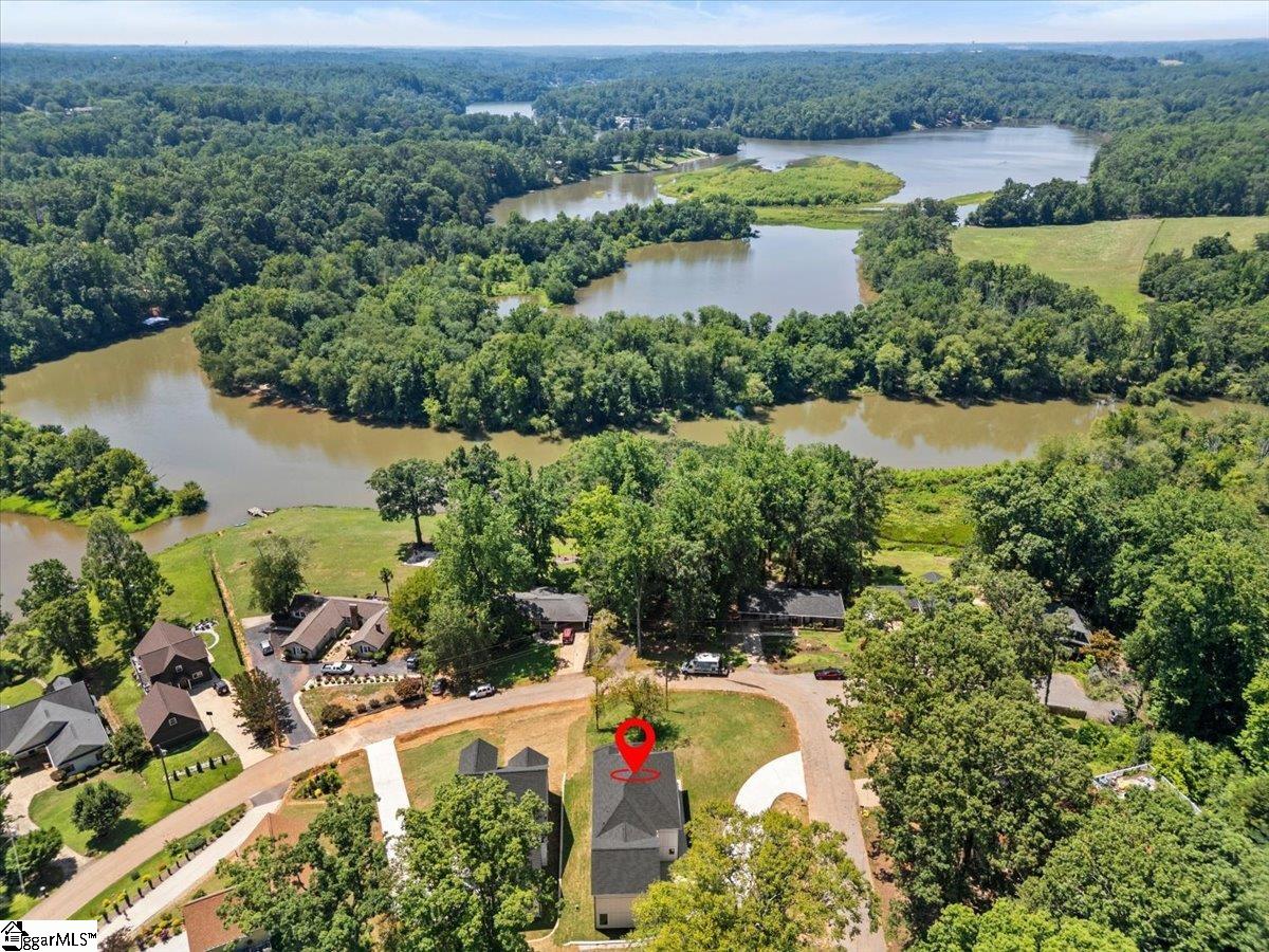 25 Harbor Drive Greenville, SC 29611
