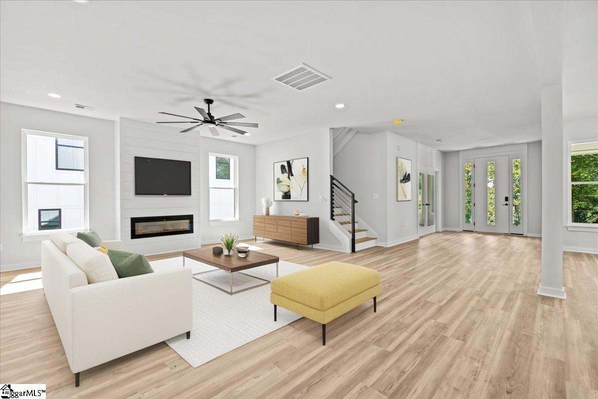 25 Harbor Drive Greenville, SC 29611