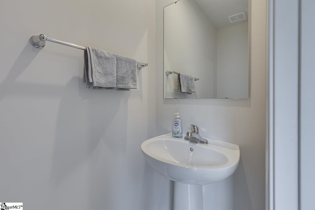 109 Highland Station Drive Clinton, SC 29325