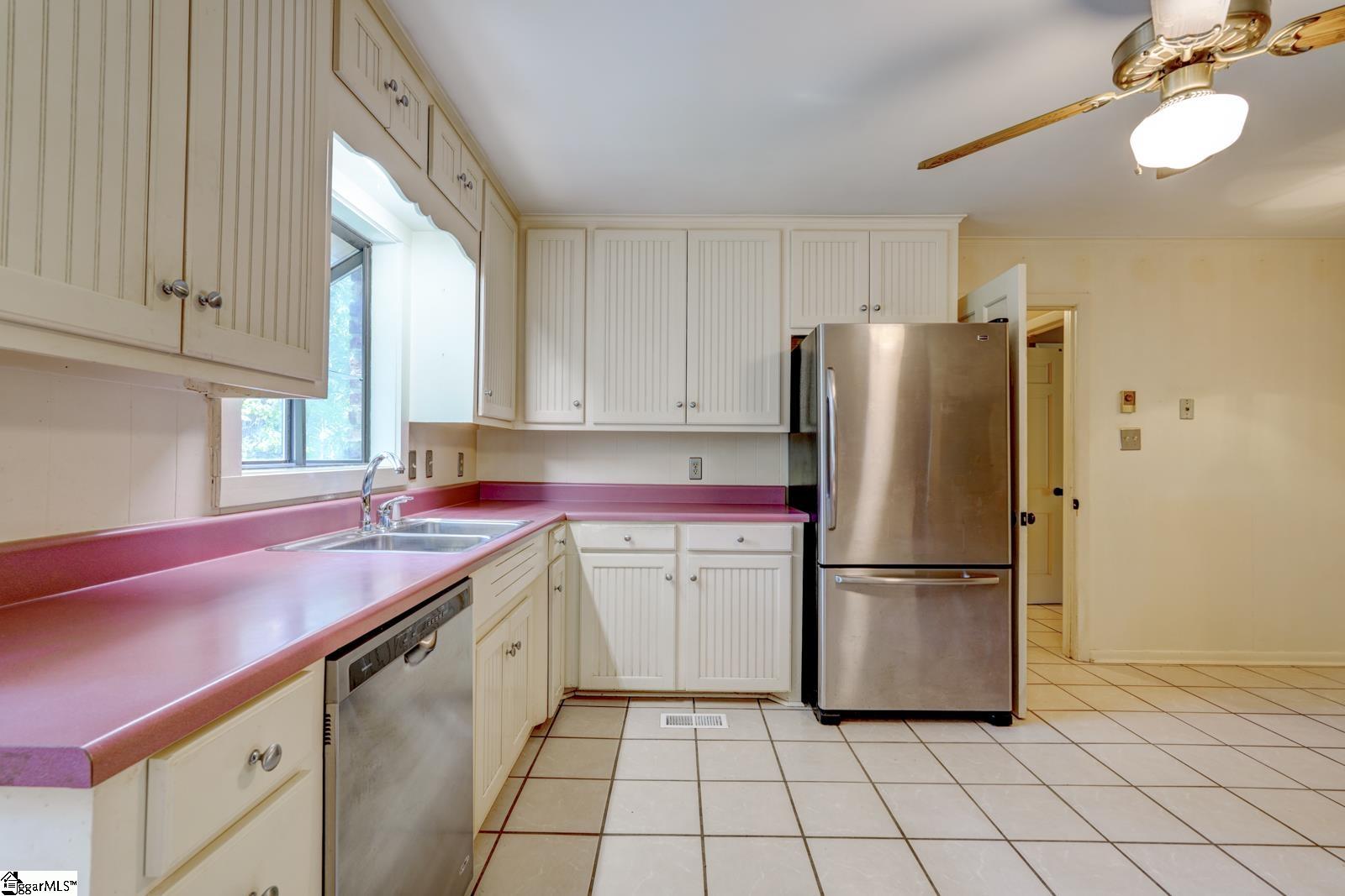 136 Henson Street Spartanburg, SC 29307