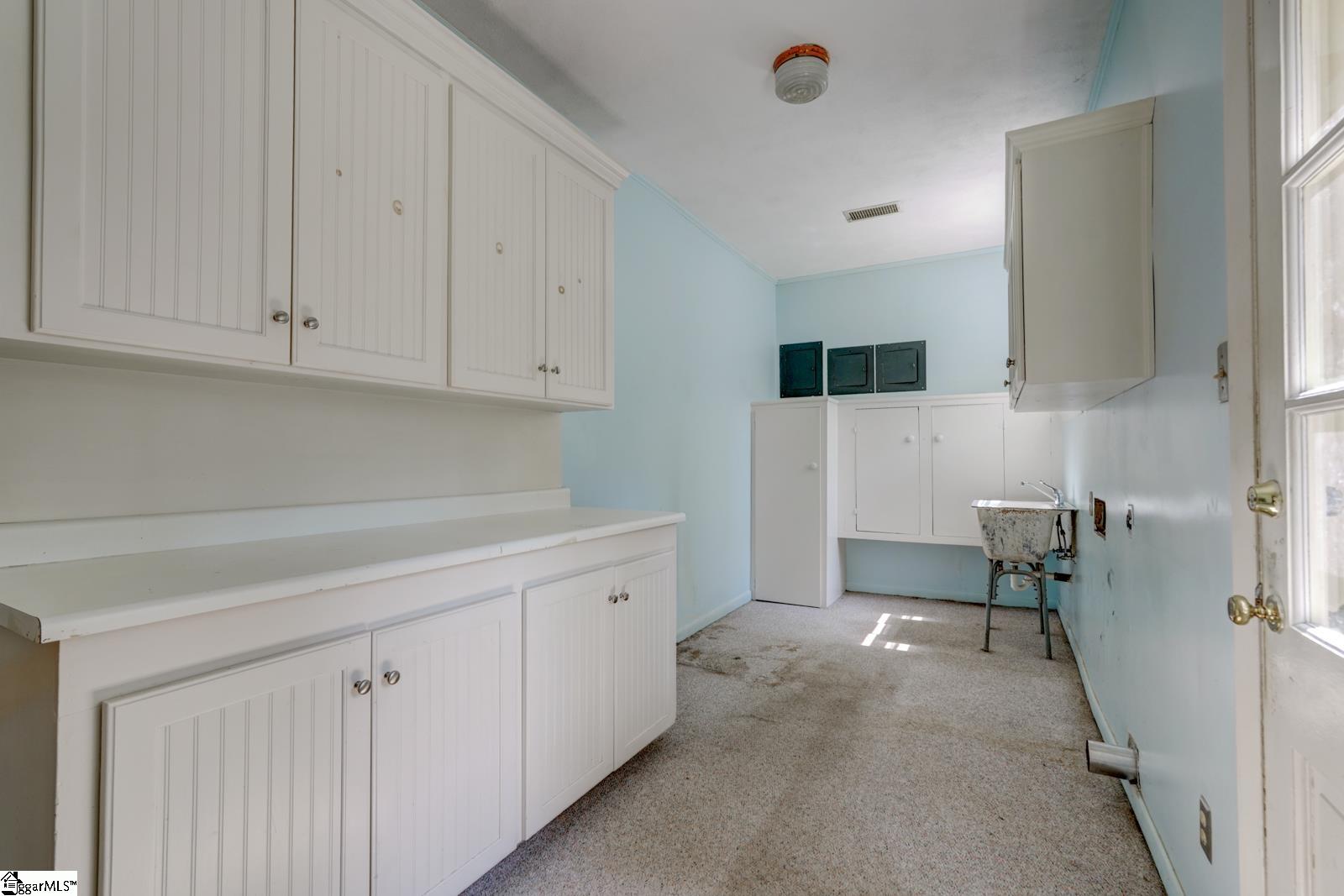 136 Henson Street Spartanburg, SC 29307