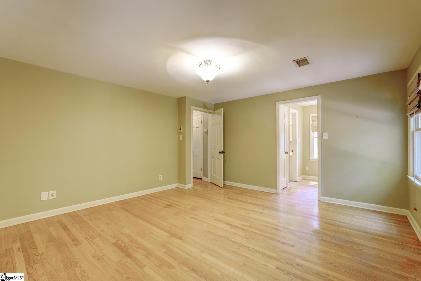 136 Henson Street Spartanburg, SC 29307