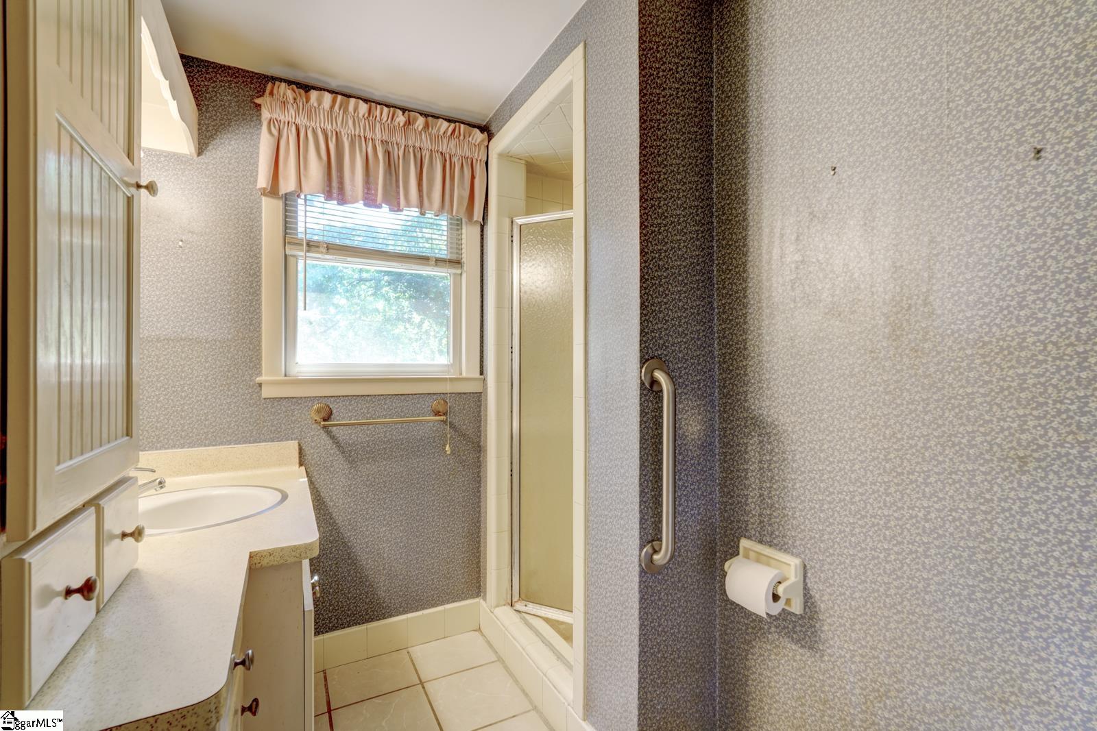 136 Henson Street Spartanburg, SC 29307