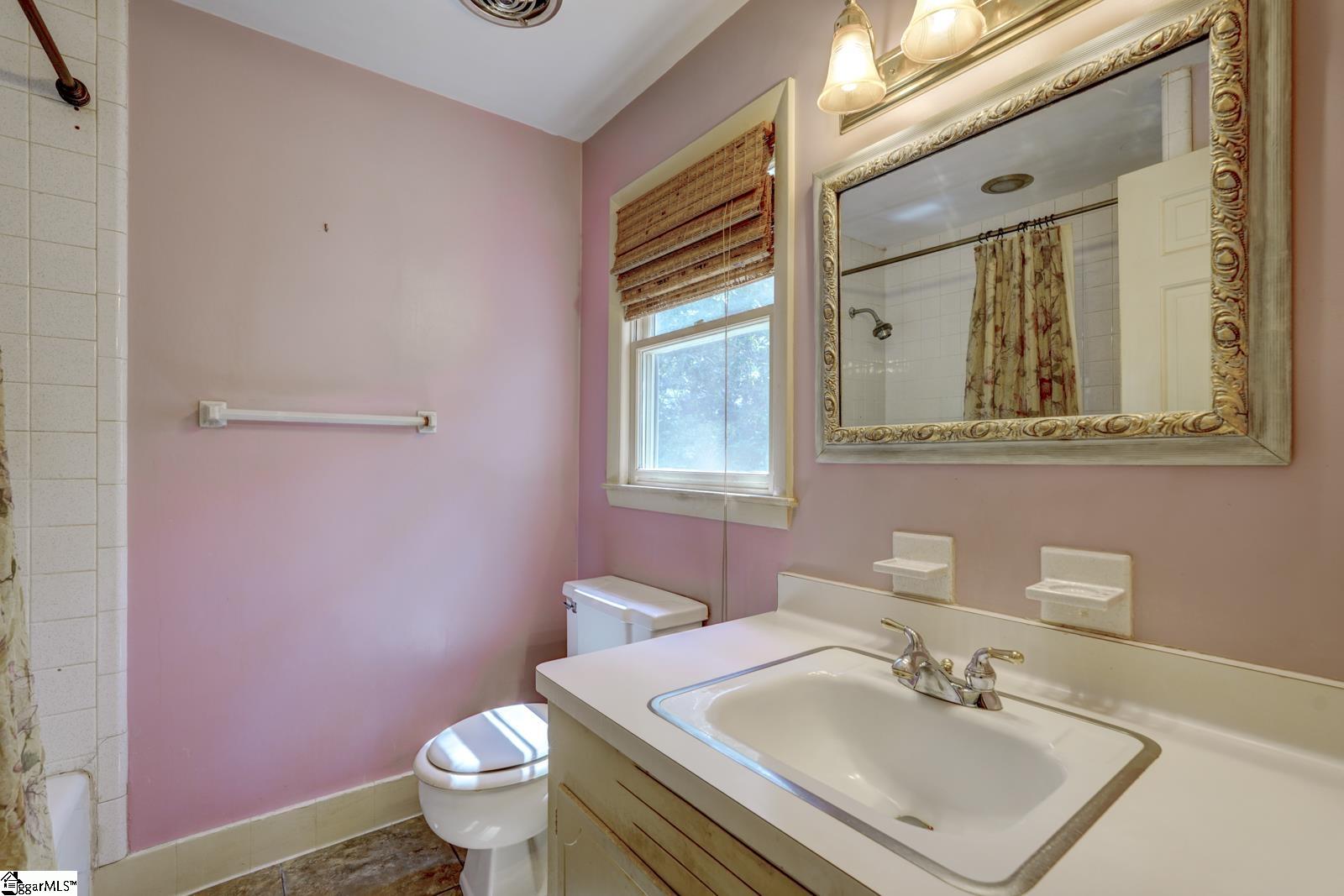 136 Henson Street Spartanburg, SC 29307