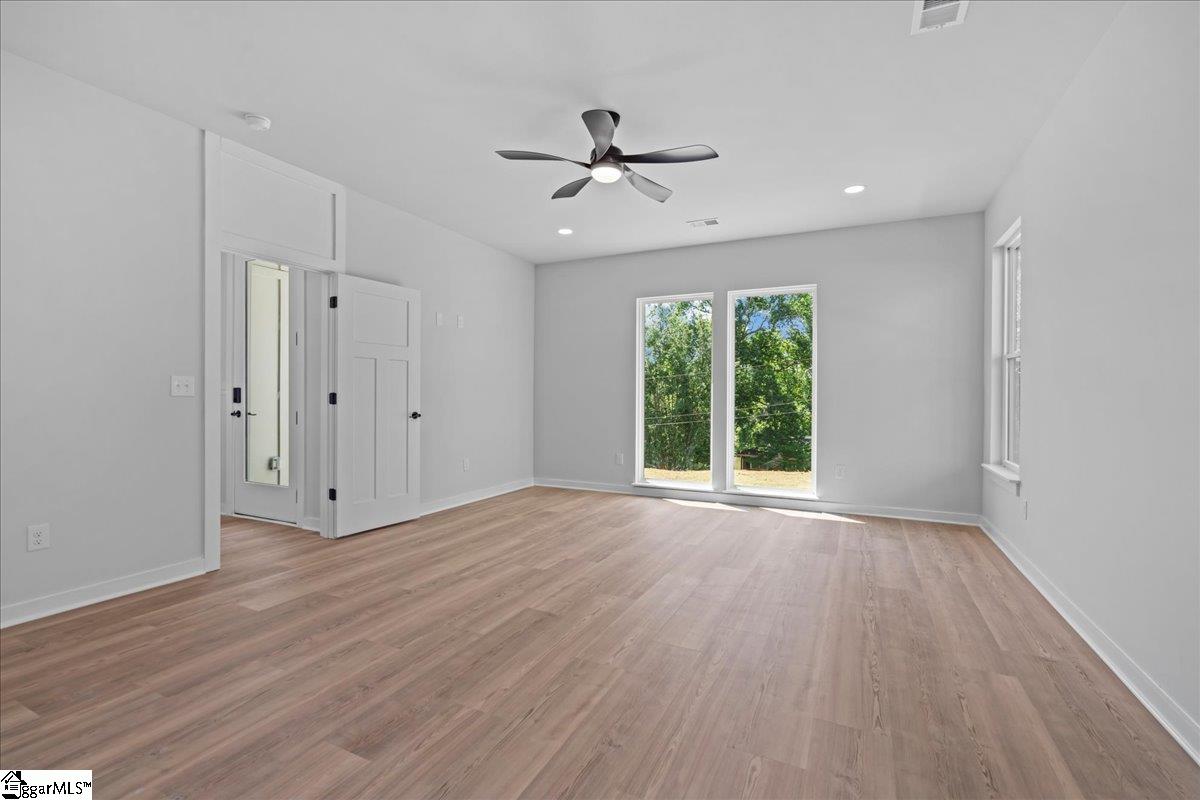 29 Harbor Drive Greenville, SC 29611