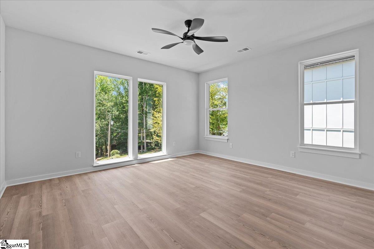 29 Harbor Drive Greenville, SC 29611