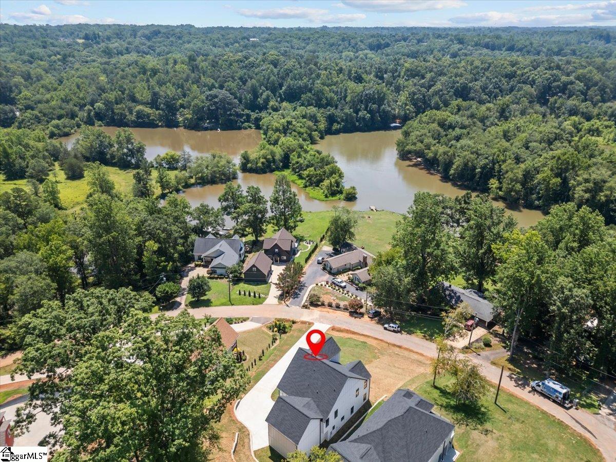 29 Harbor Drive Greenville, SC 29611