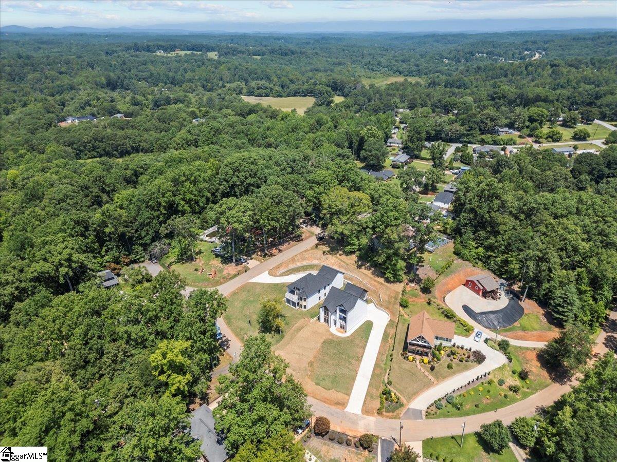 29 Harbor Drive Greenville, SC 29611