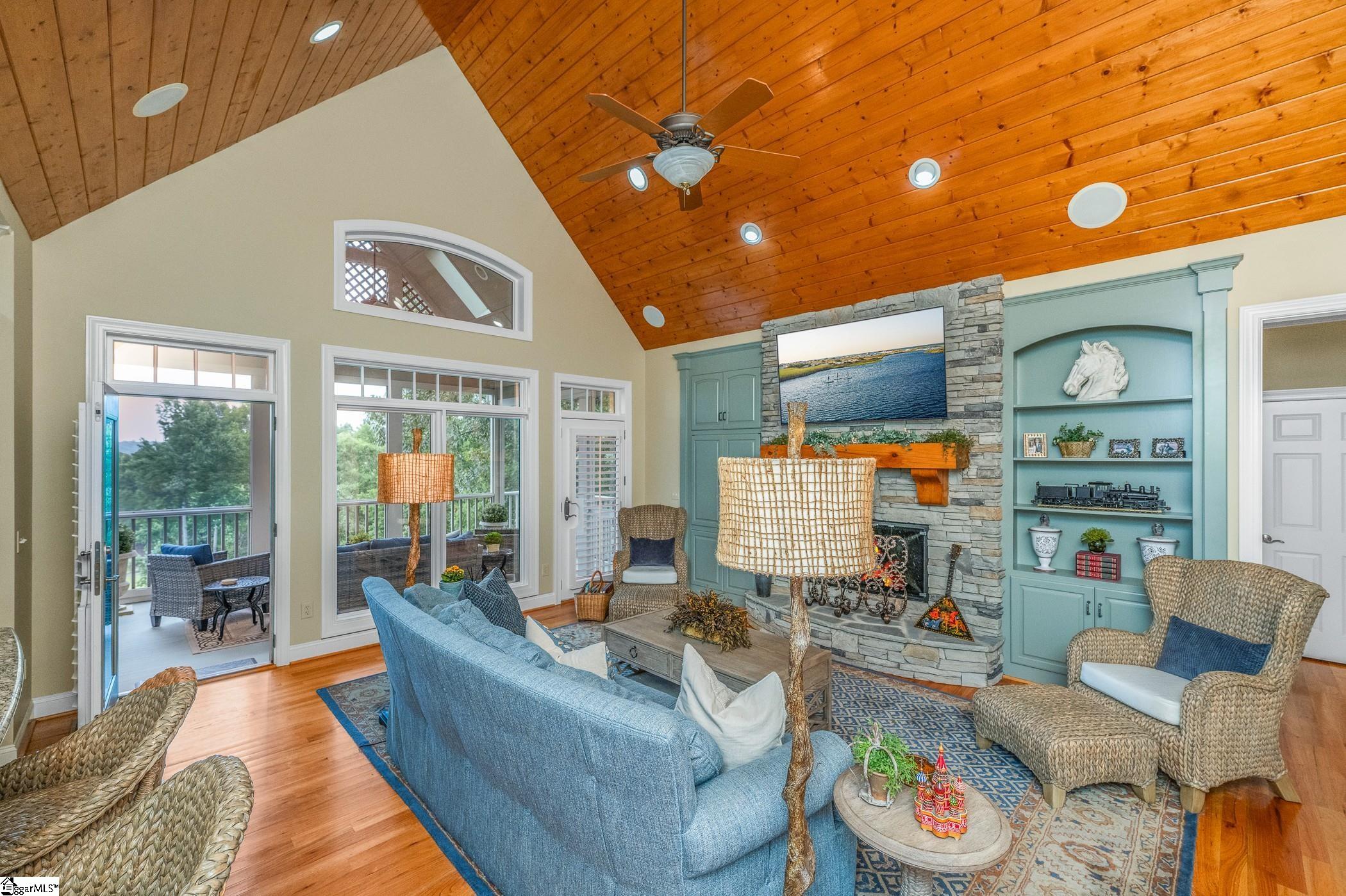120 Links View Court Sunset, SC 29685