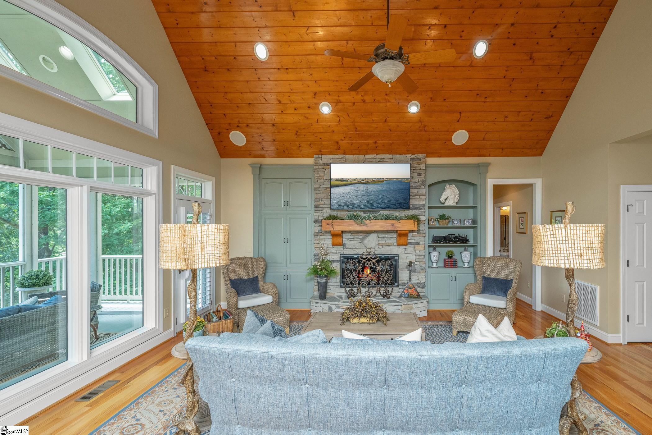 120 Links View Court Sunset, SC 29685
