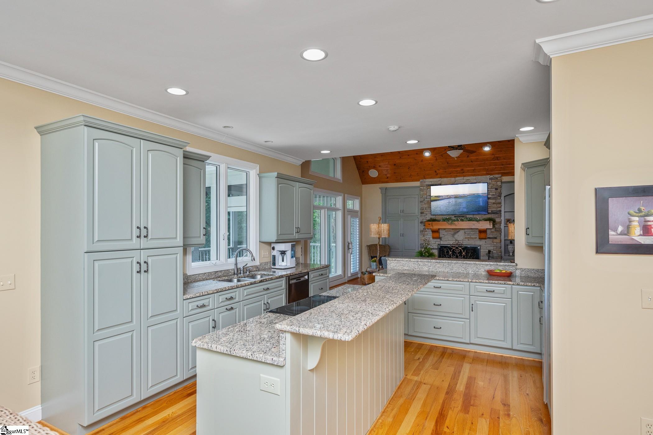 120 Links View Court Sunset, SC 29685