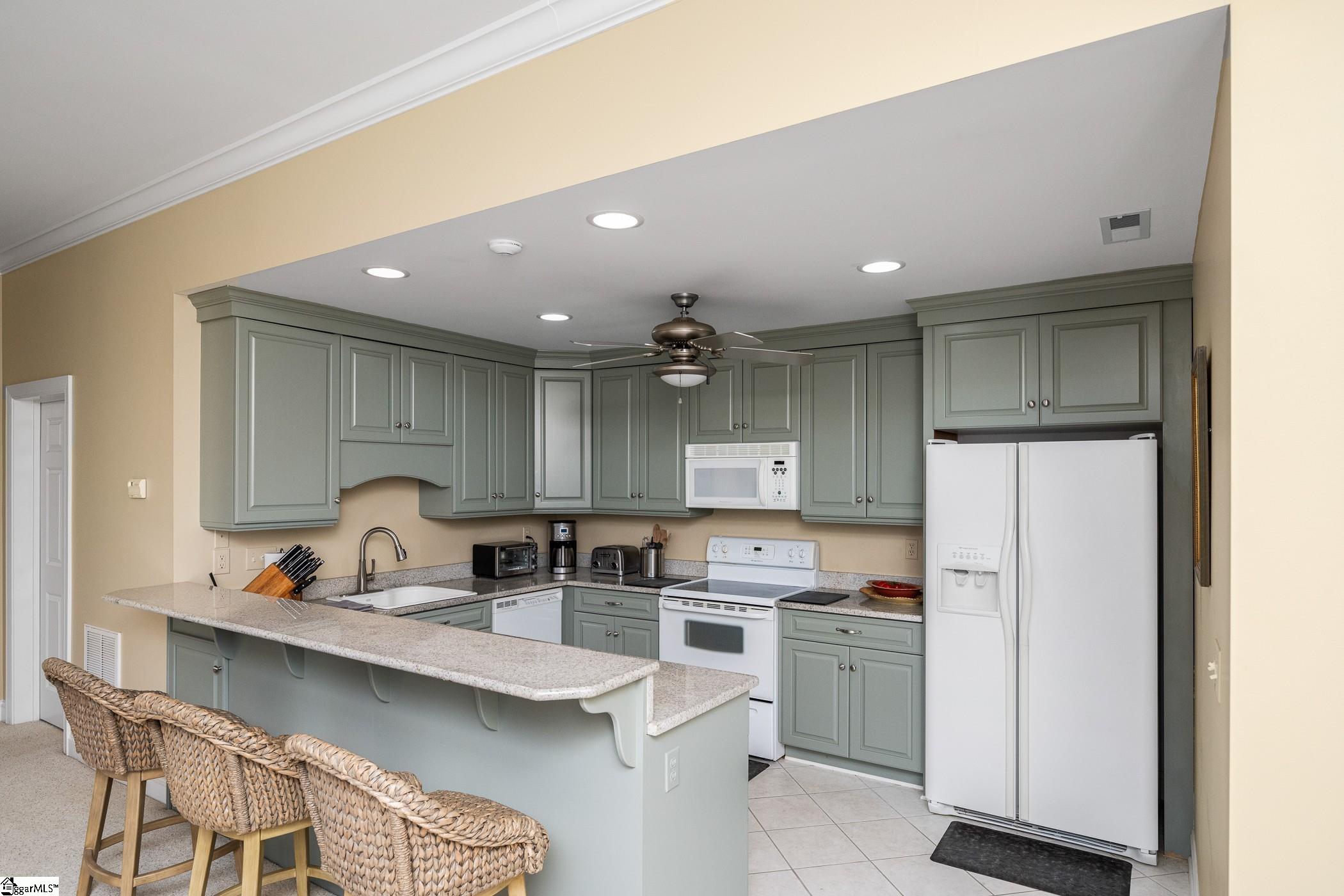 120 Links View Court Sunset, SC 29685