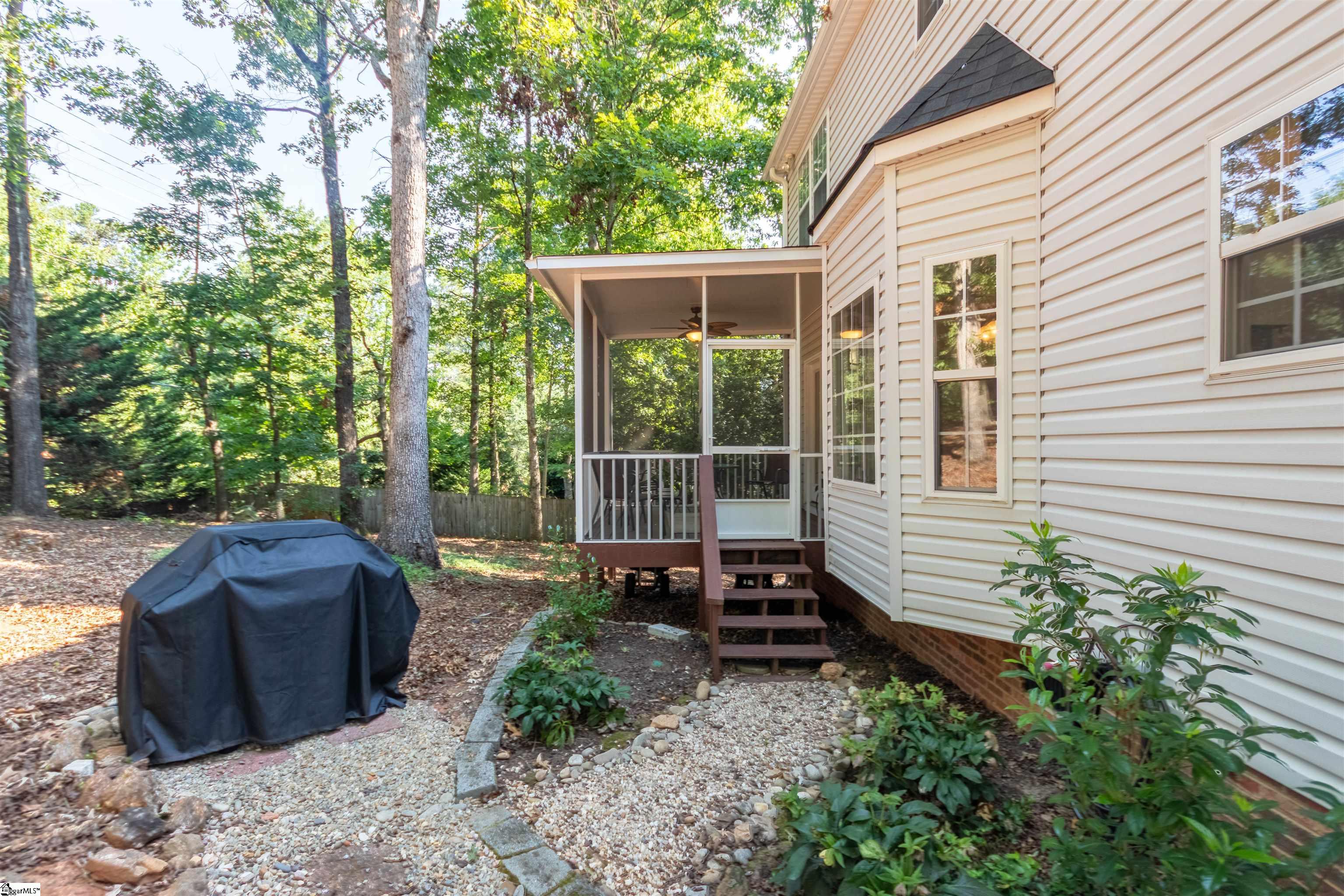 17 Angel Wing Court Taylors, SC 29687