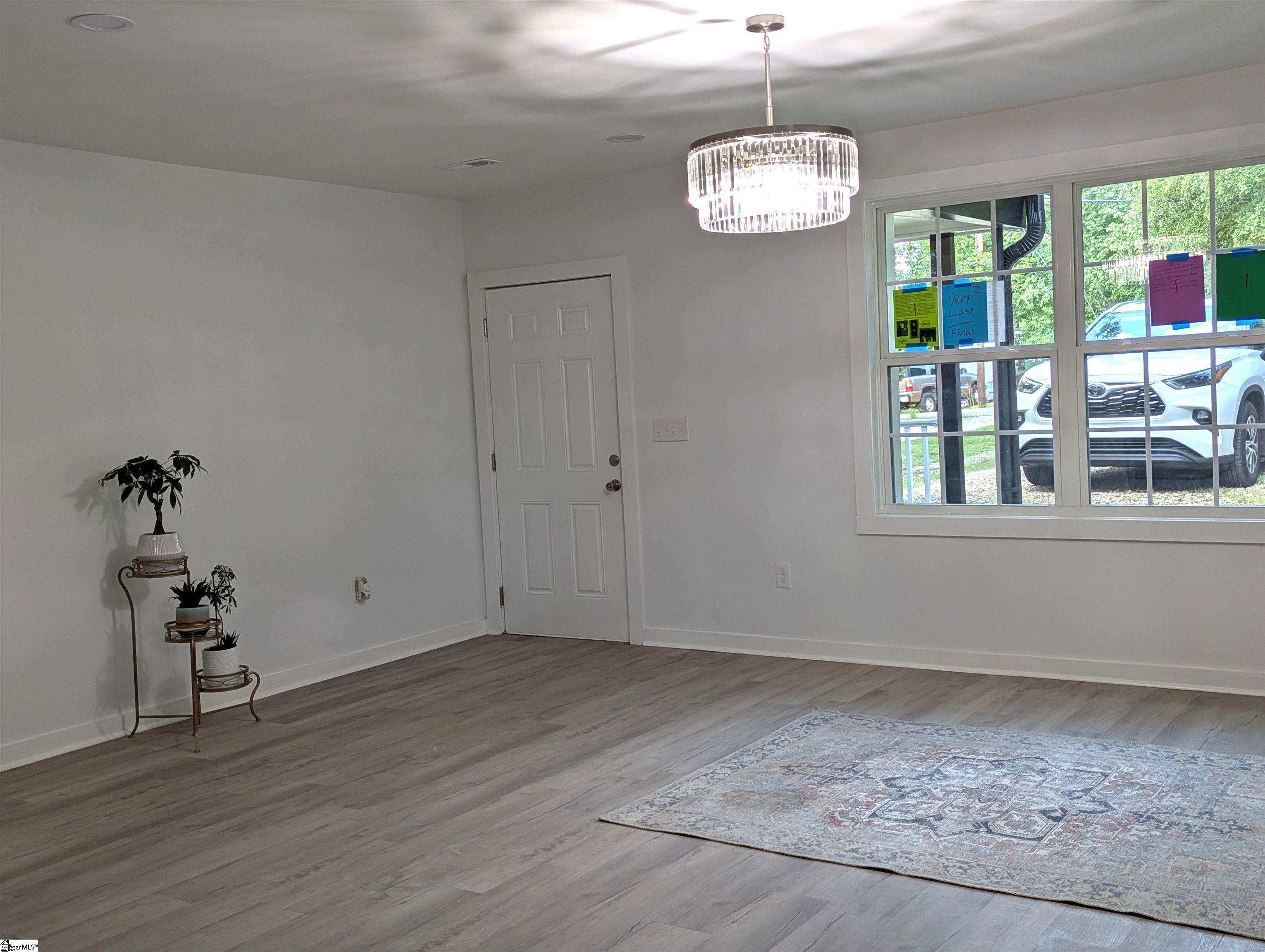 2115 Oakhurst Circle Spartanburg, SC 29302