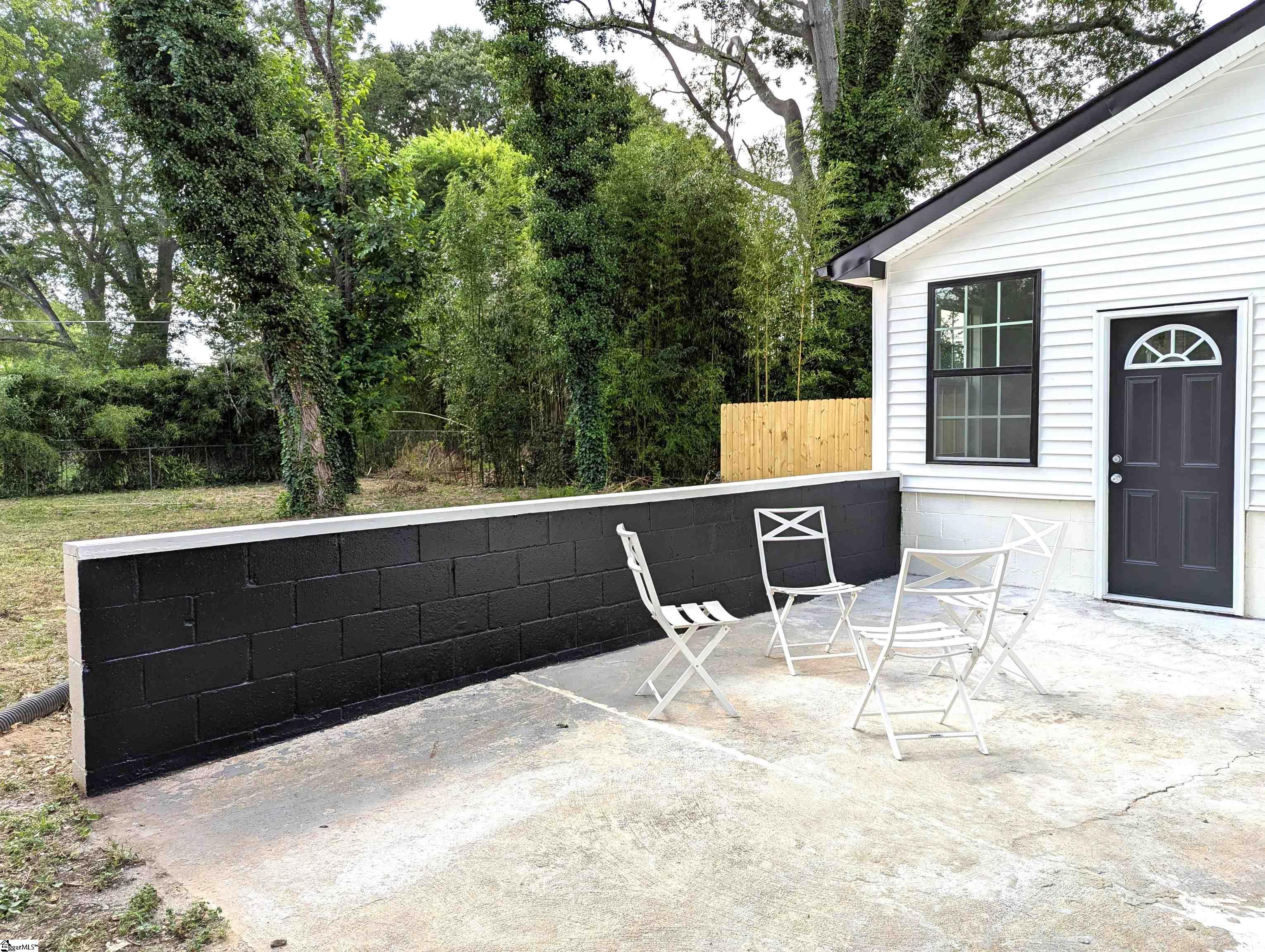 2115 Oakhurst Circle Spartanburg, SC 29302