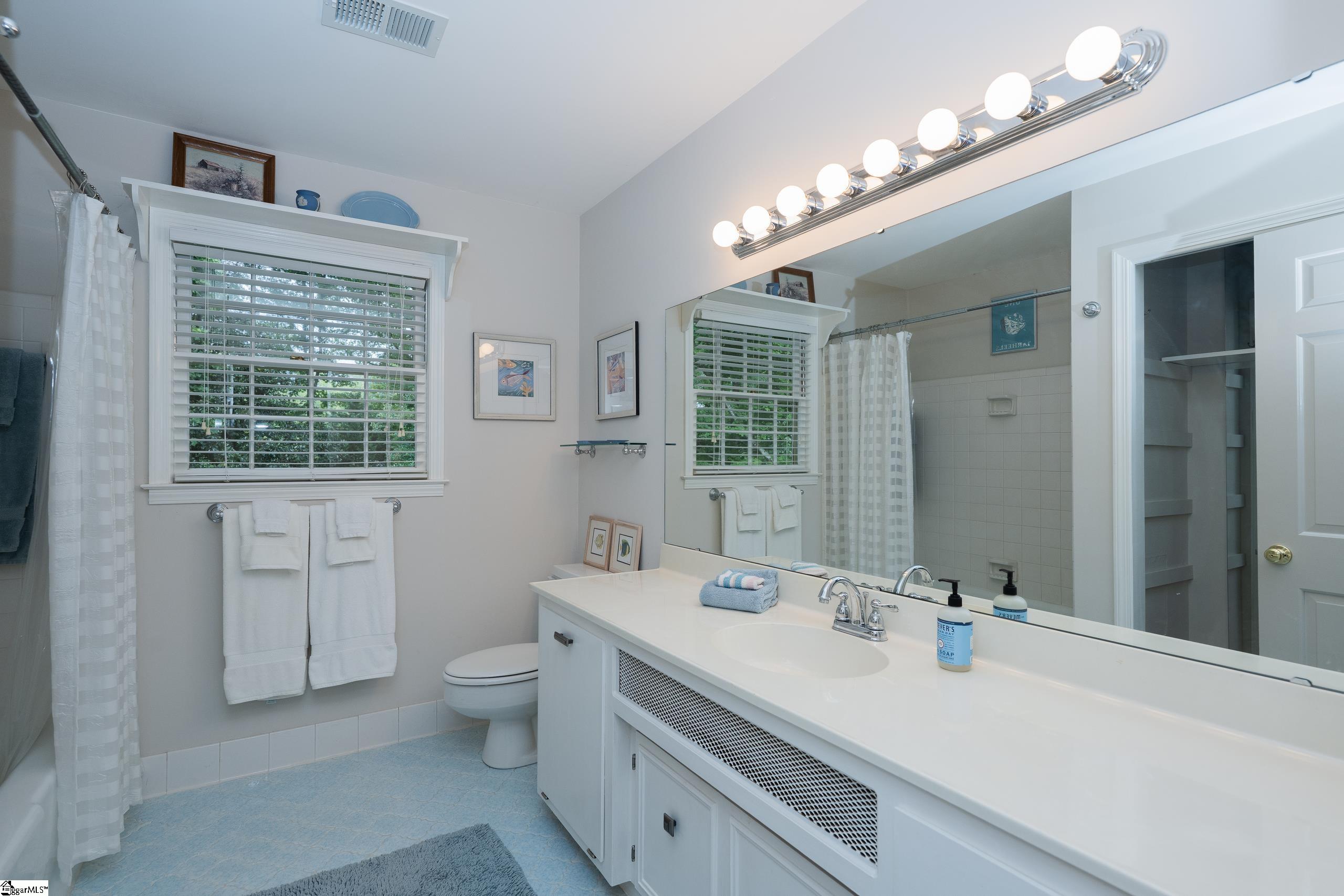 402 Stone Ridge Road Greer, SC 29650