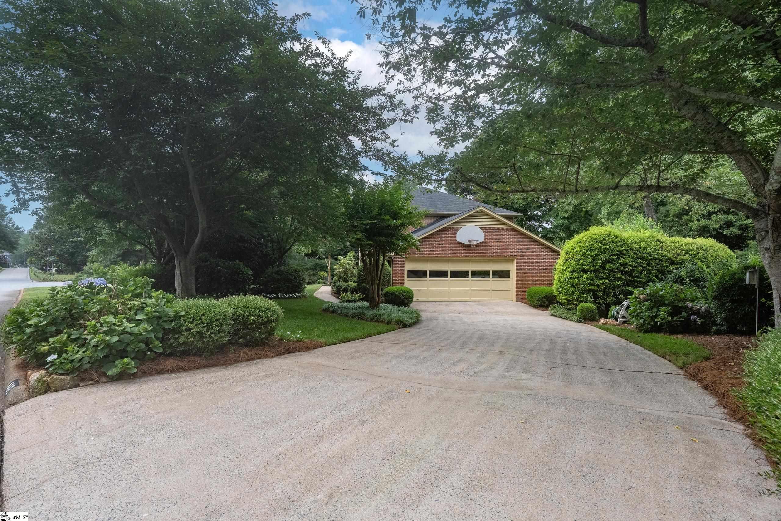 402 Stone Ridge Road Greer, SC 29650