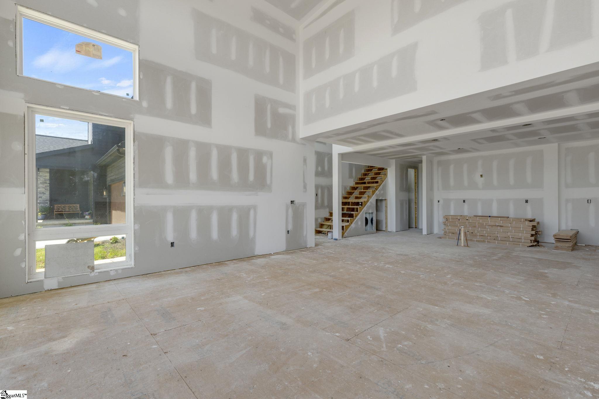 8 Village Crest Drive Greenville, SC 29607