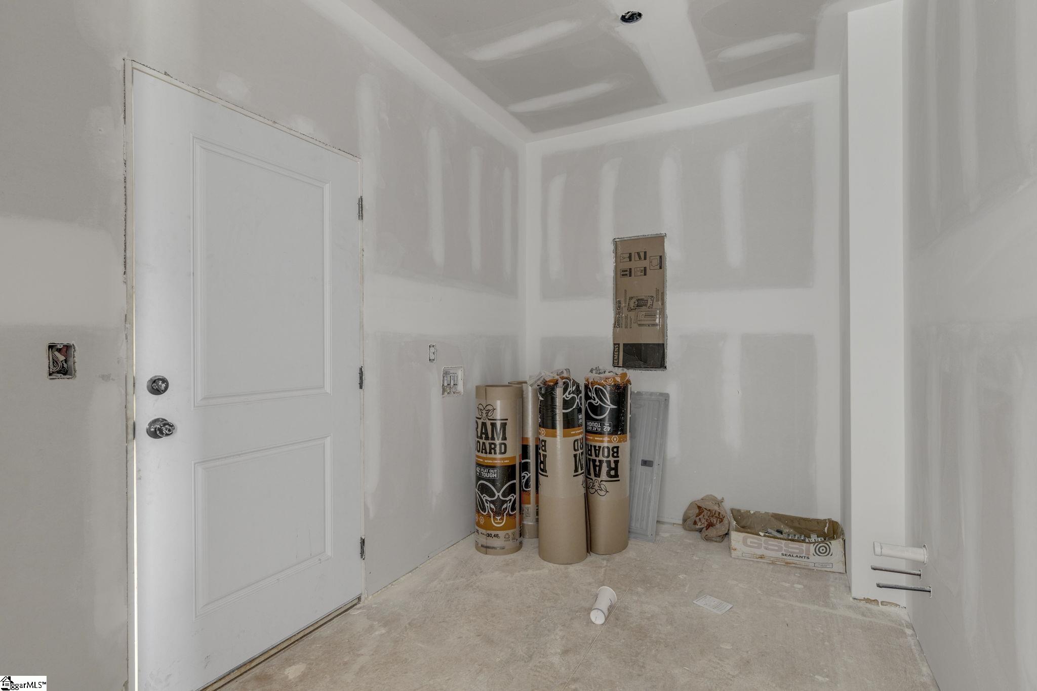 8 Village Crest Drive Greenville, SC 29607