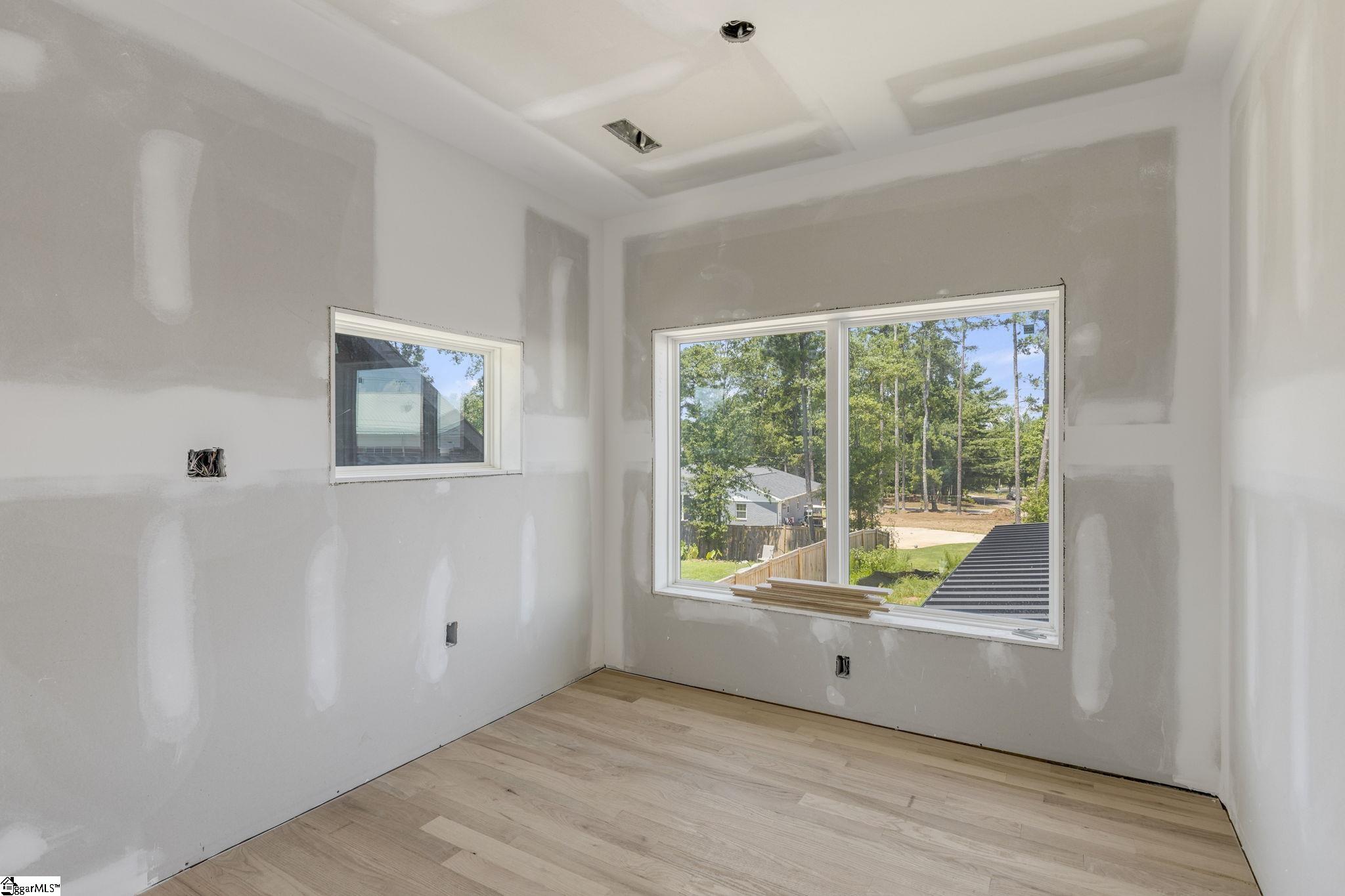8 Village Crest Drive Greenville, SC 29607