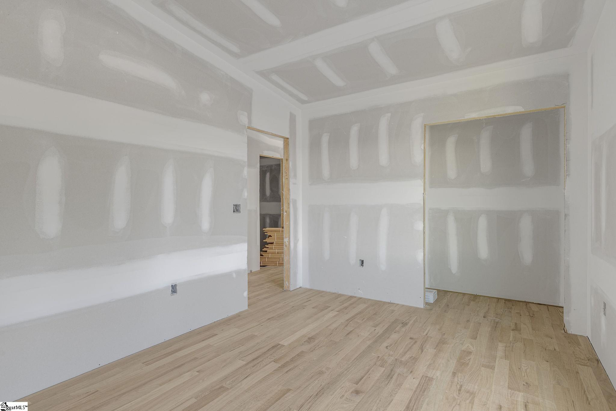 8 Village Crest Drive Greenville, SC 29607