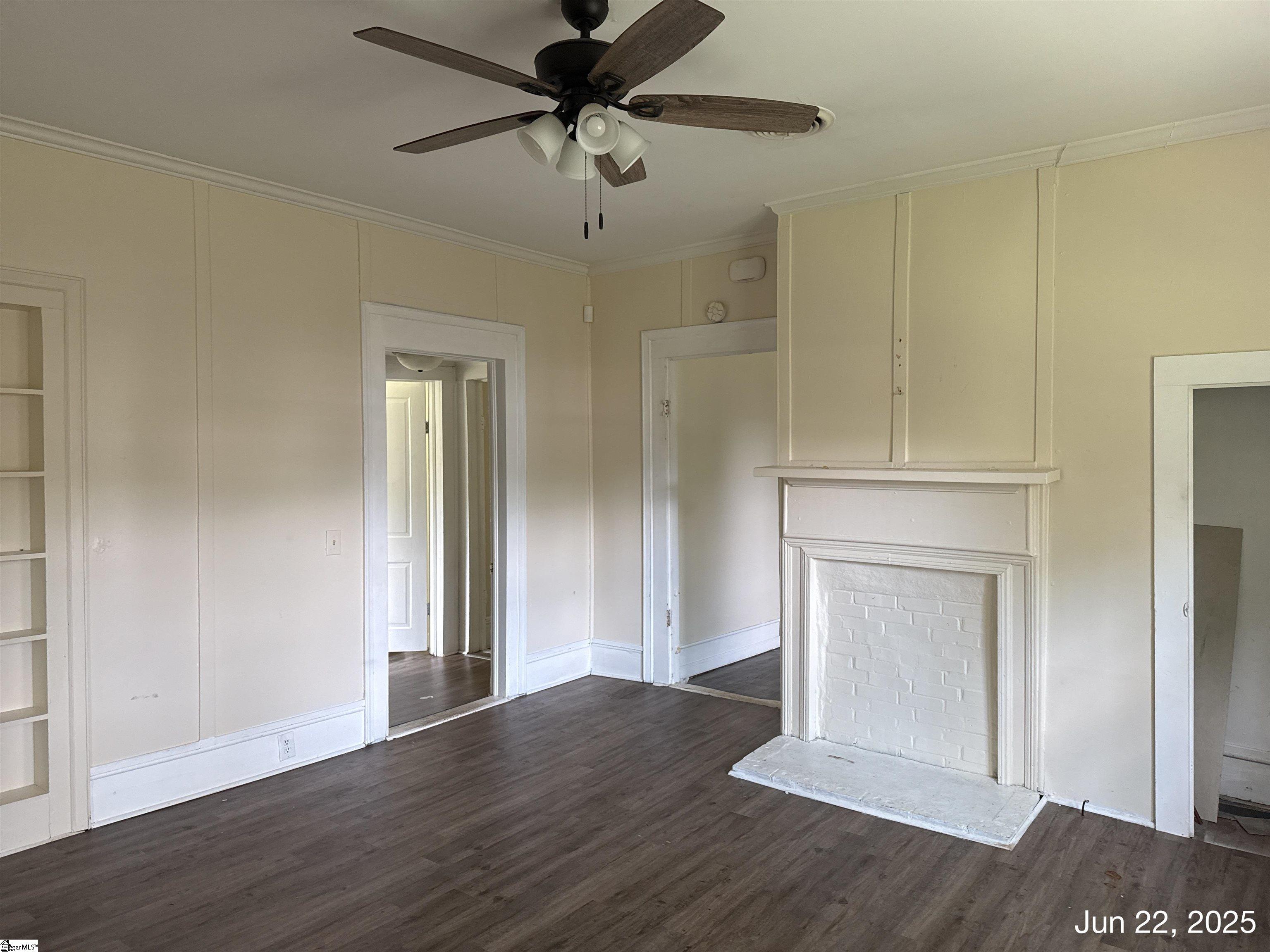 810 Chestnut Street Laurens, SC 29360