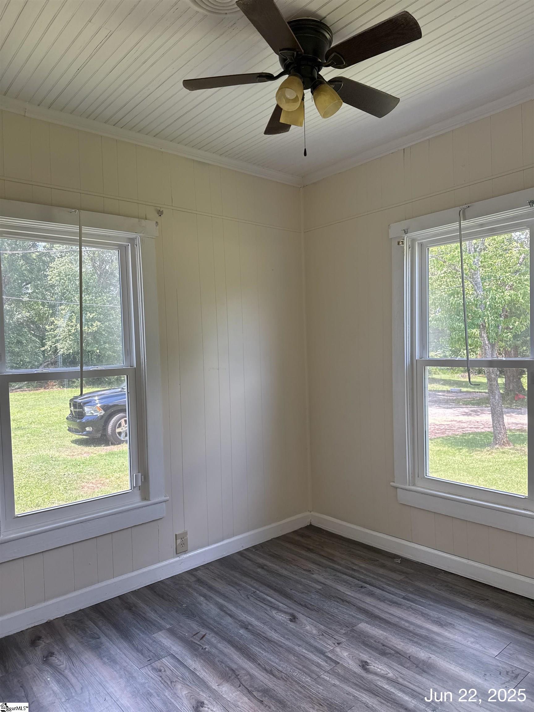 810 Chestnut Street Laurens, SC 29360