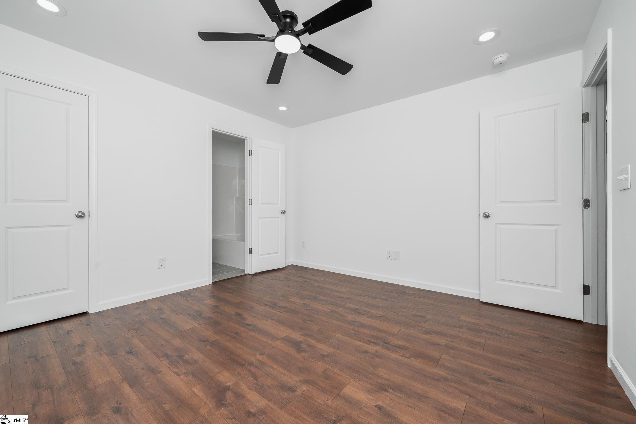558 S Center Street Spartanburg, SC 29301