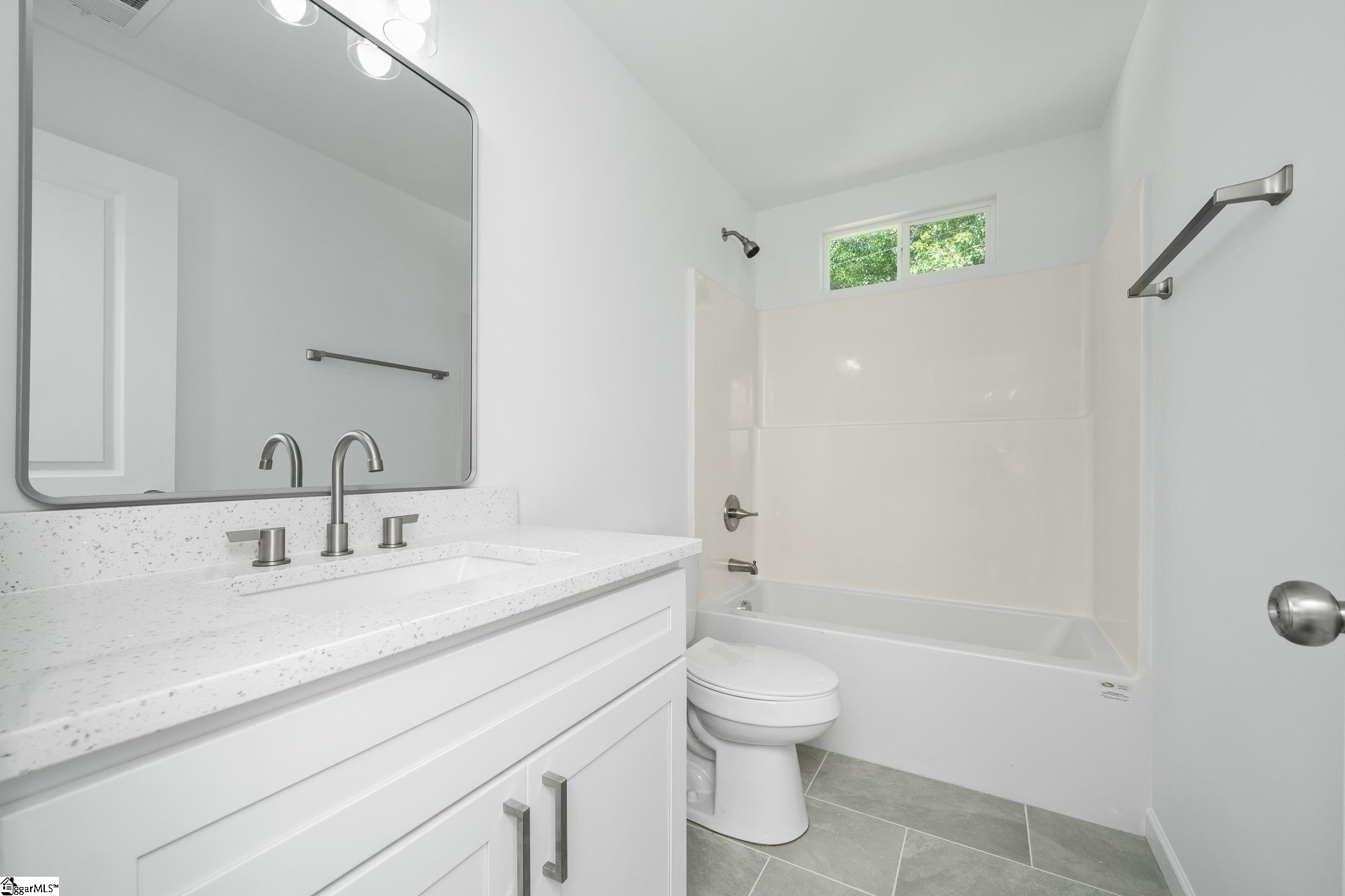 558 S Center Street Spartanburg, SC 29301
