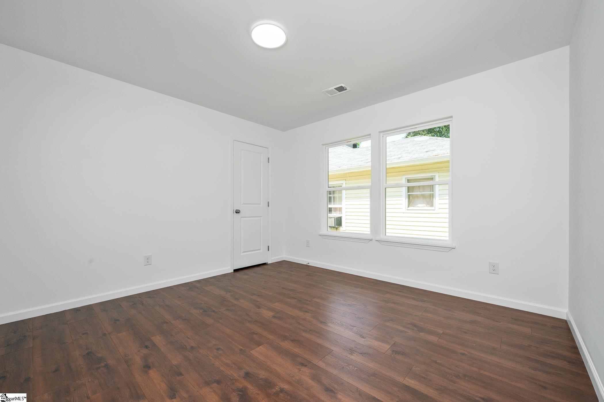 558 S Center Street Spartanburg, SC 29301
