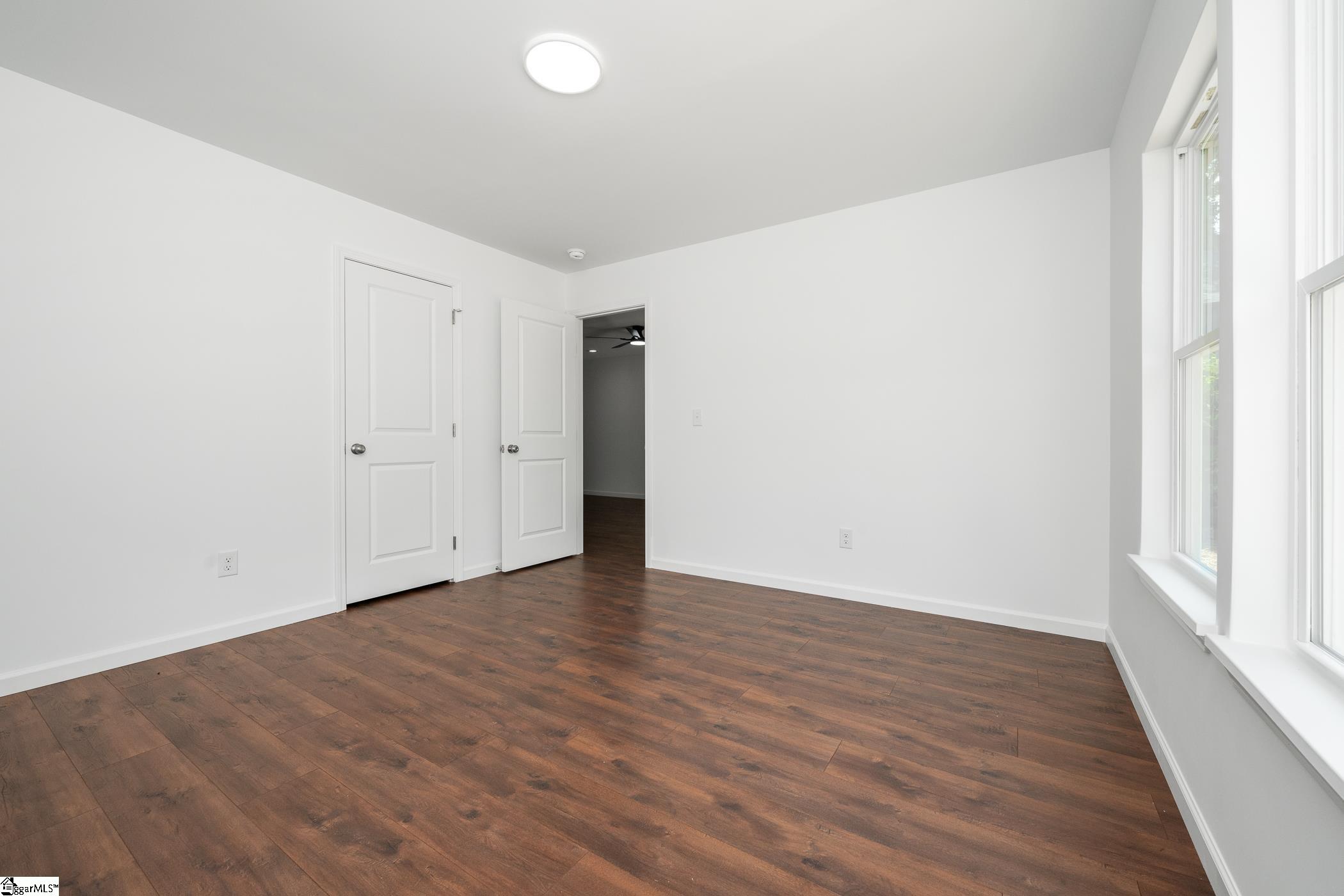 558 S Center Street Spartanburg, SC 29301