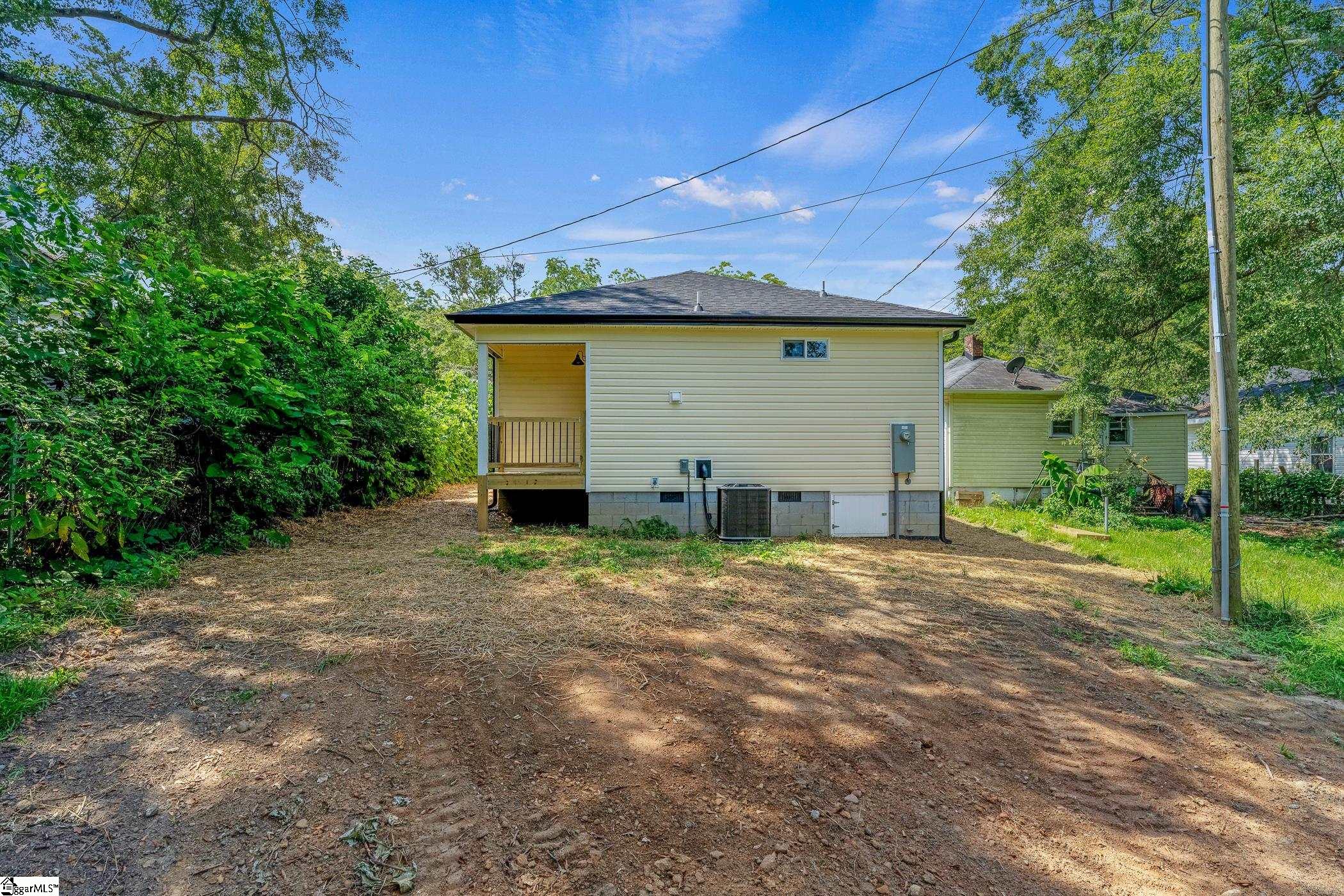 558 S Center Street Spartanburg, SC 29301