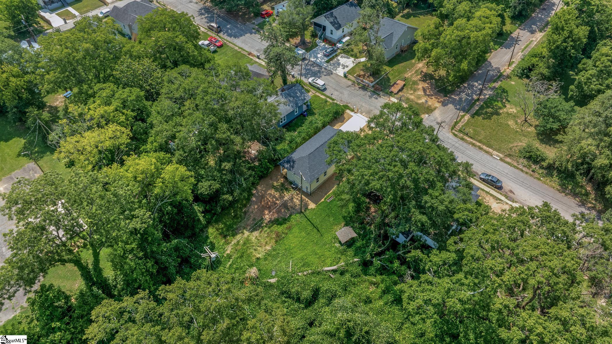 558 S Center Street Spartanburg, SC 29301