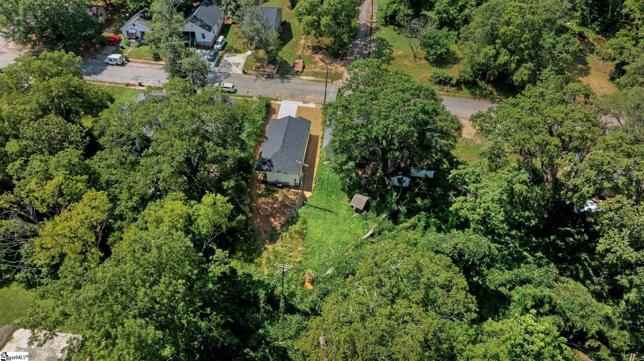 558 S Center Street Spartanburg, SC 29301