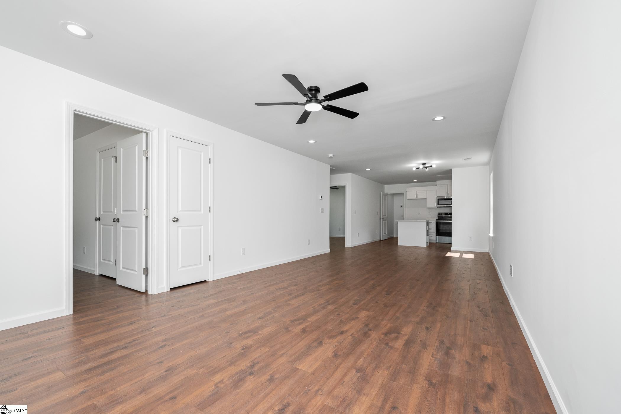 558 S Center Street Spartanburg, SC 29301