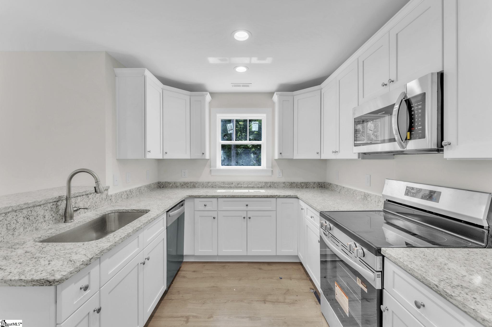 398 Woodland Circle Belton, SC 29627