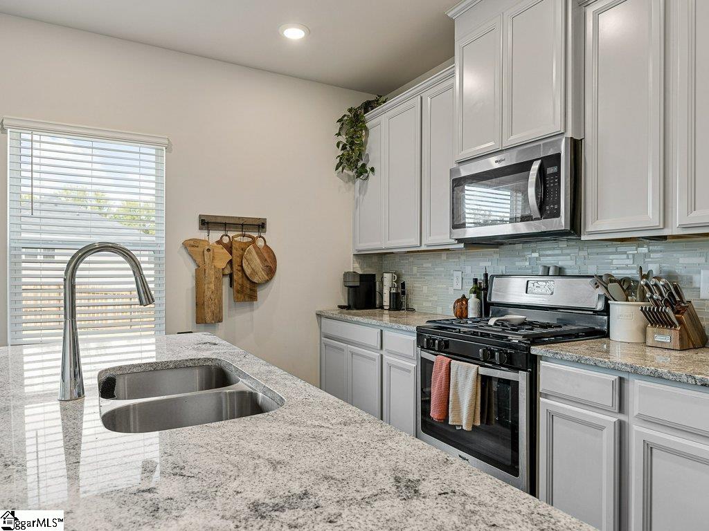 688 Grays Creek Road Spartanburg, SC 29303