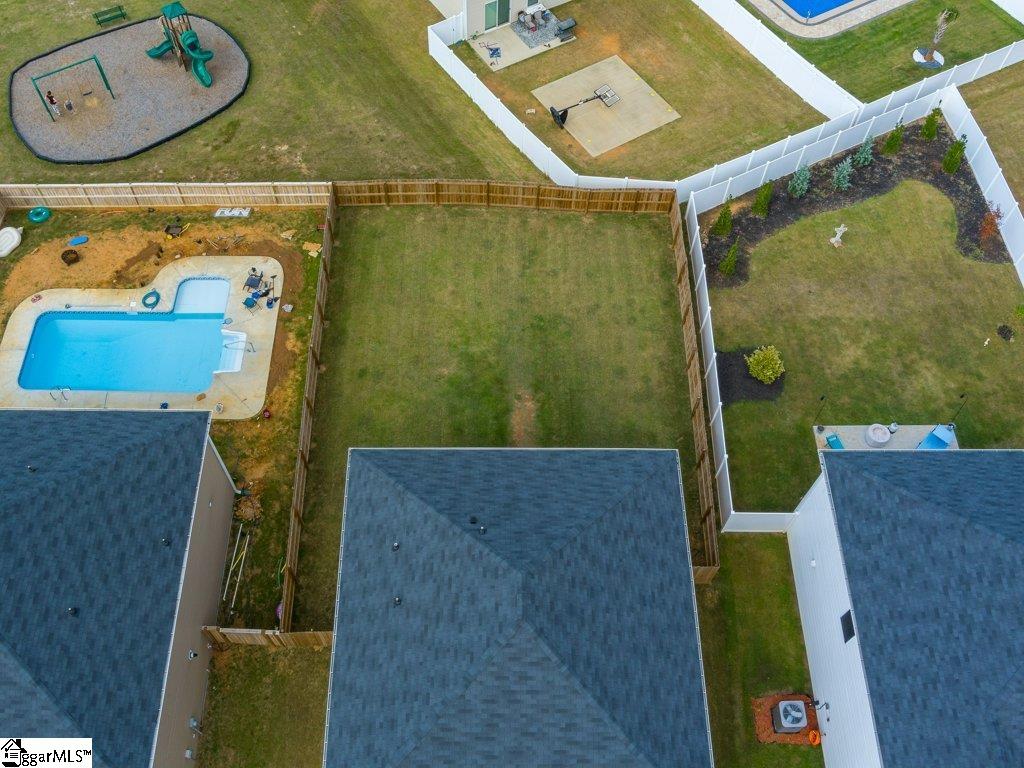688 Grays Creek Road Spartanburg, SC 29303
