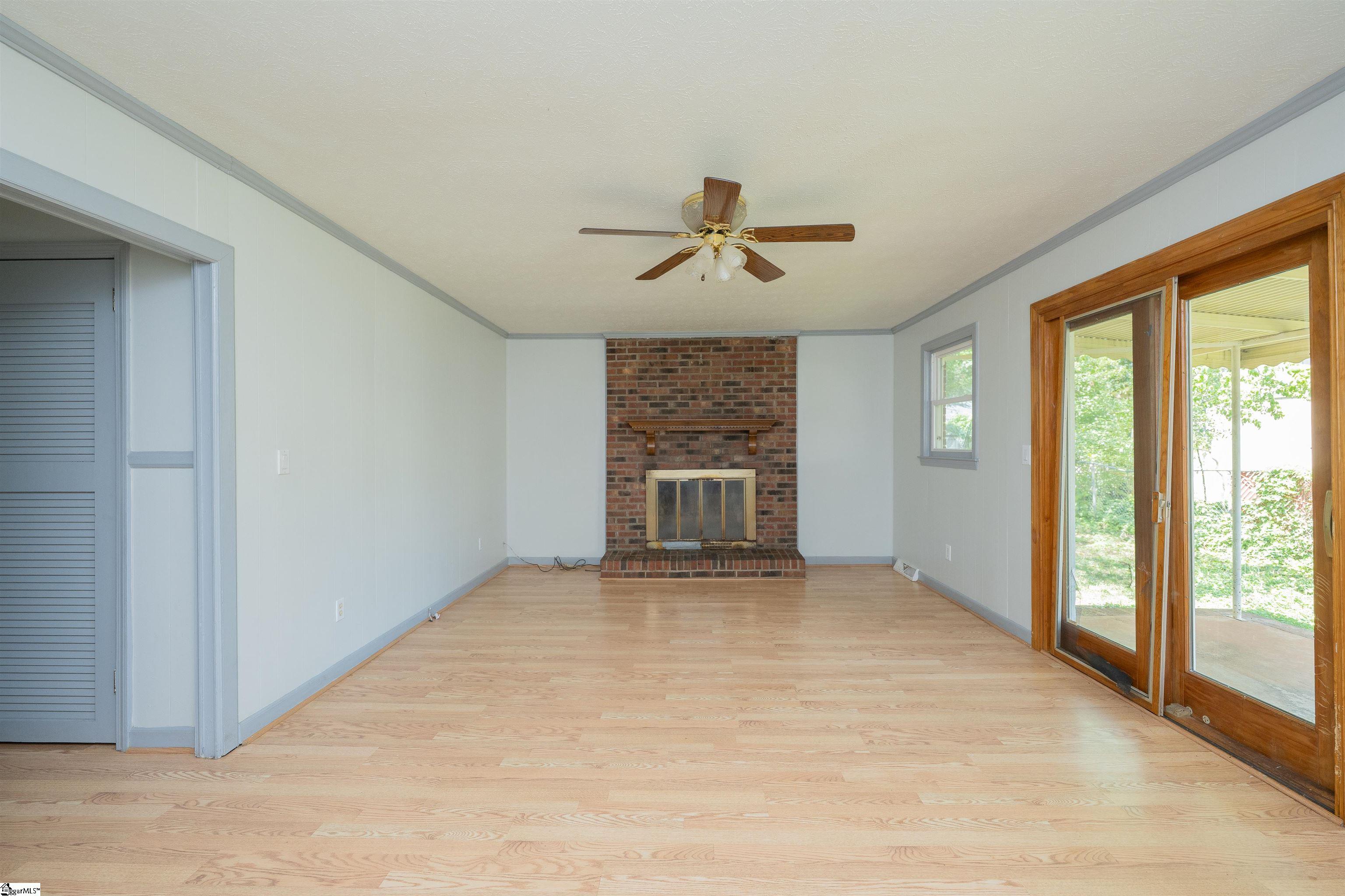 1 Riverwood Circle Greenville, SC 29617